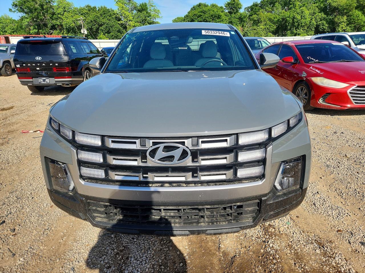 2025 Hyundai Santa Cruz Se - Image 5