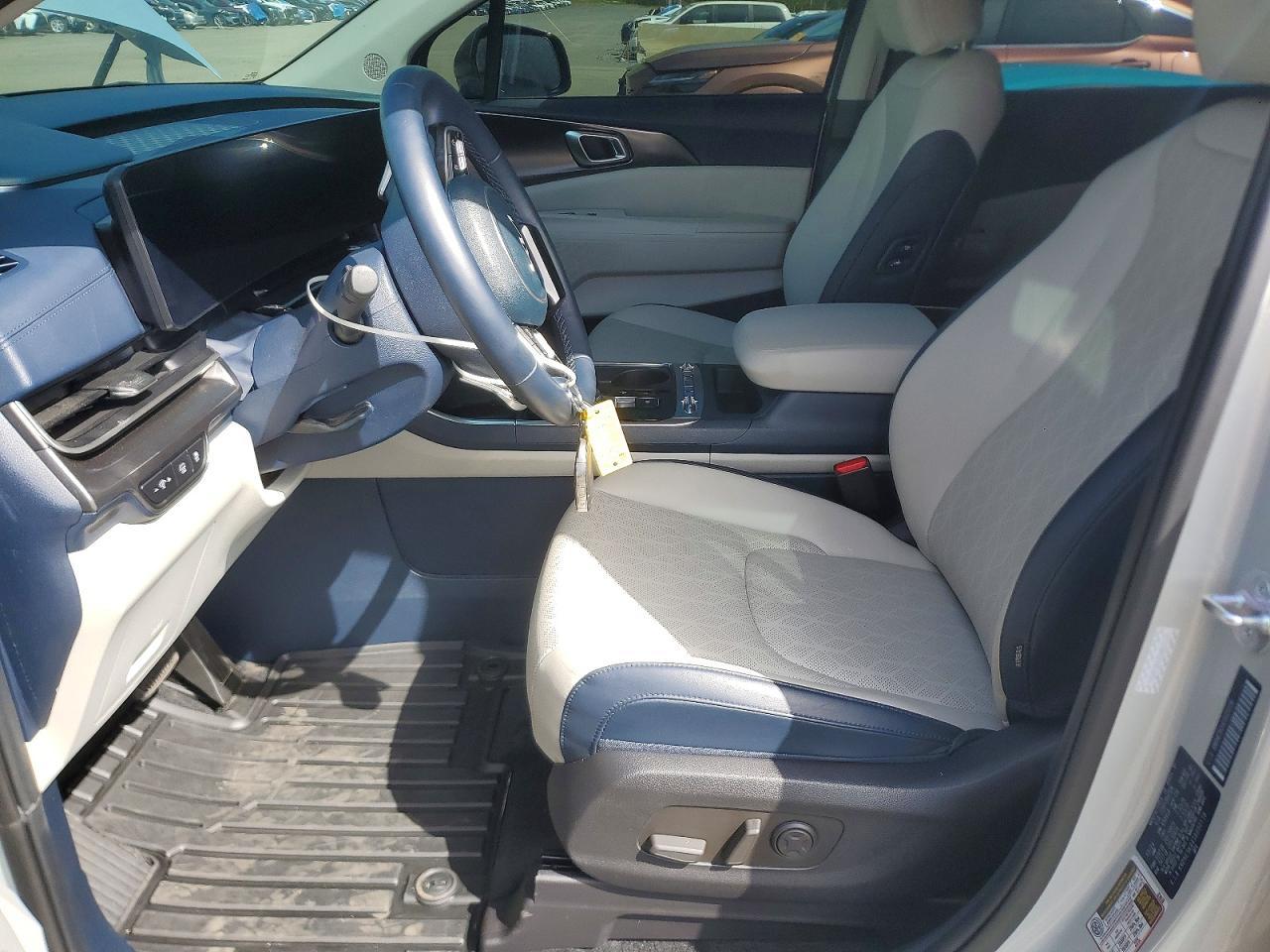 2025 Kia Carnival Hybrid Sx - Image 7