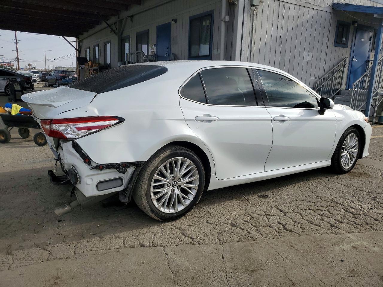 2018 Toyota Camry Xle - Фото 3
