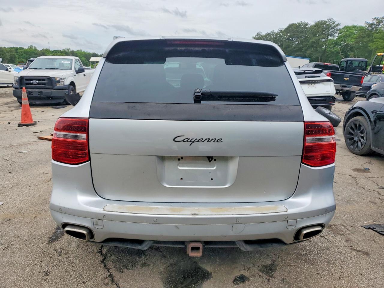 2010 Porsche Cayenne - Image 6