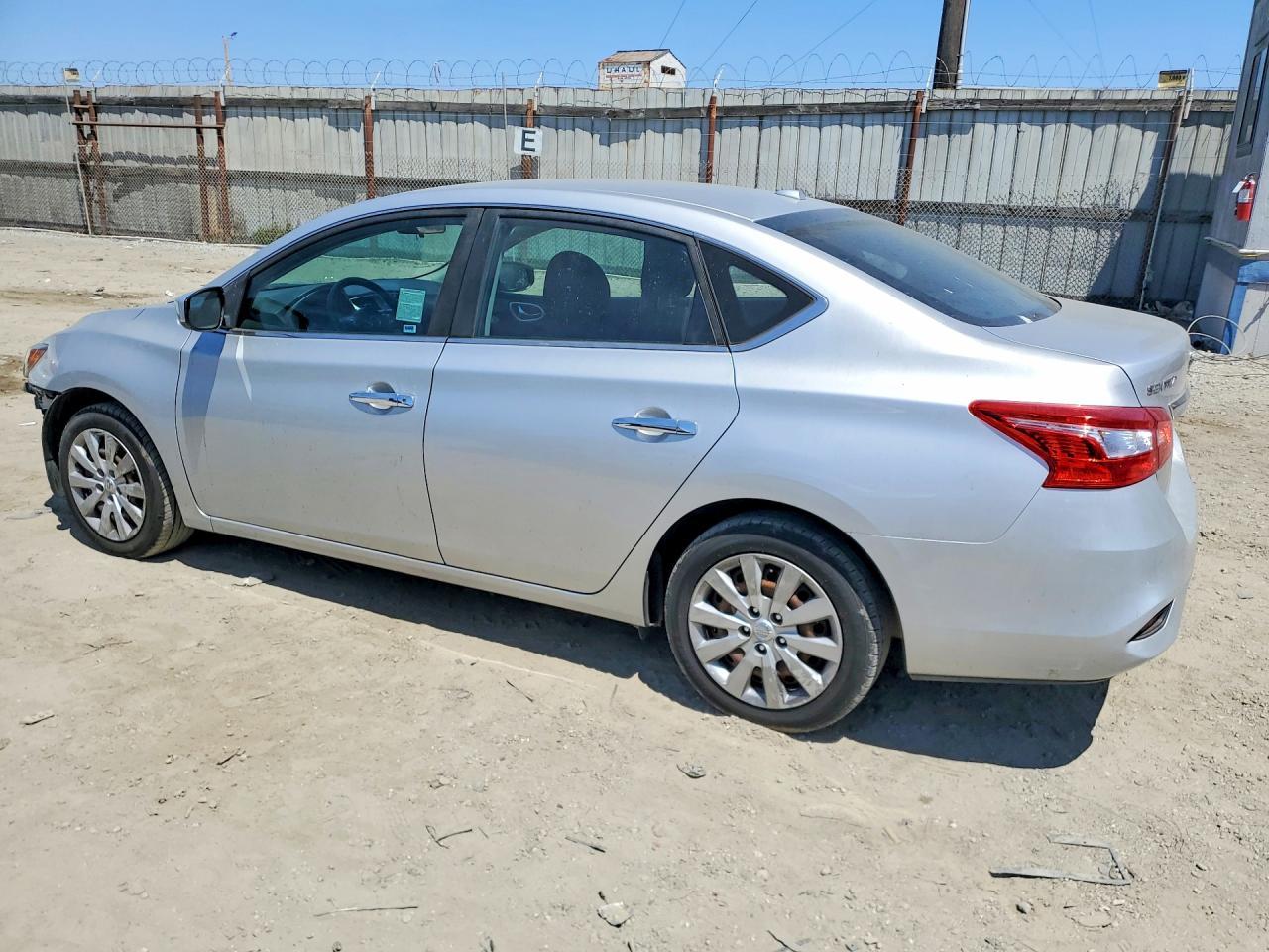 2017 Nissan Sentra Sv - Фото 2