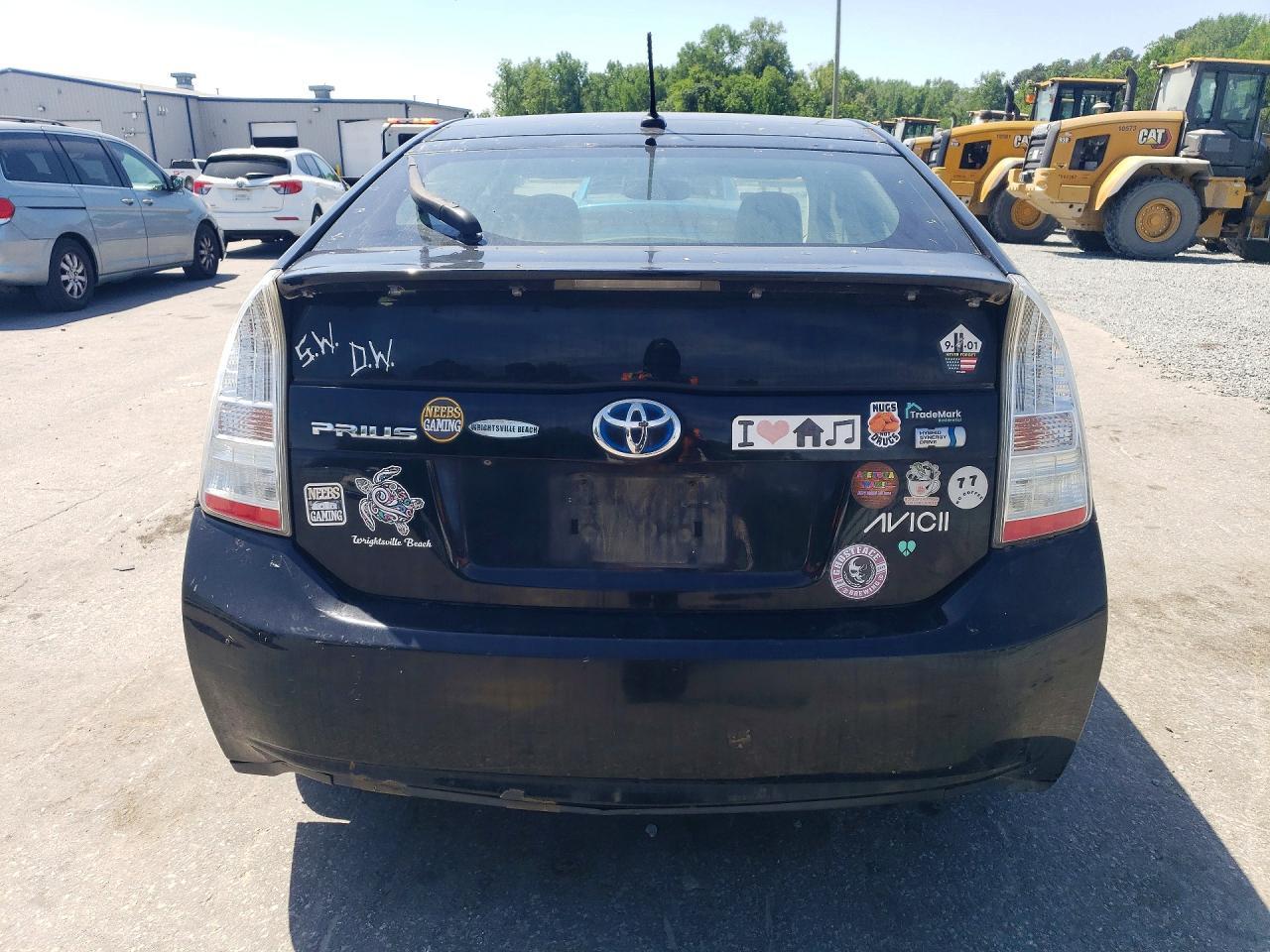 2011 Toyota Prius Four - Image 6