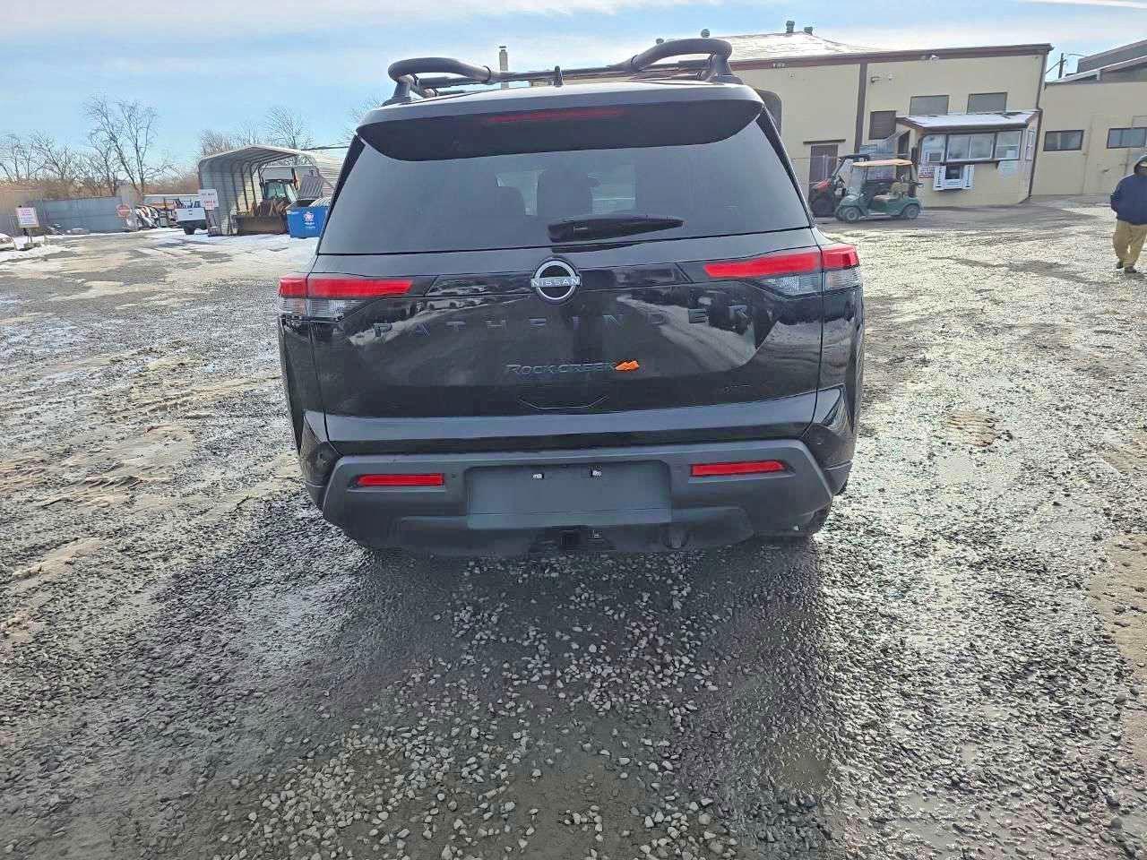 2023 Nissan Pathfinder Sv - Image 6