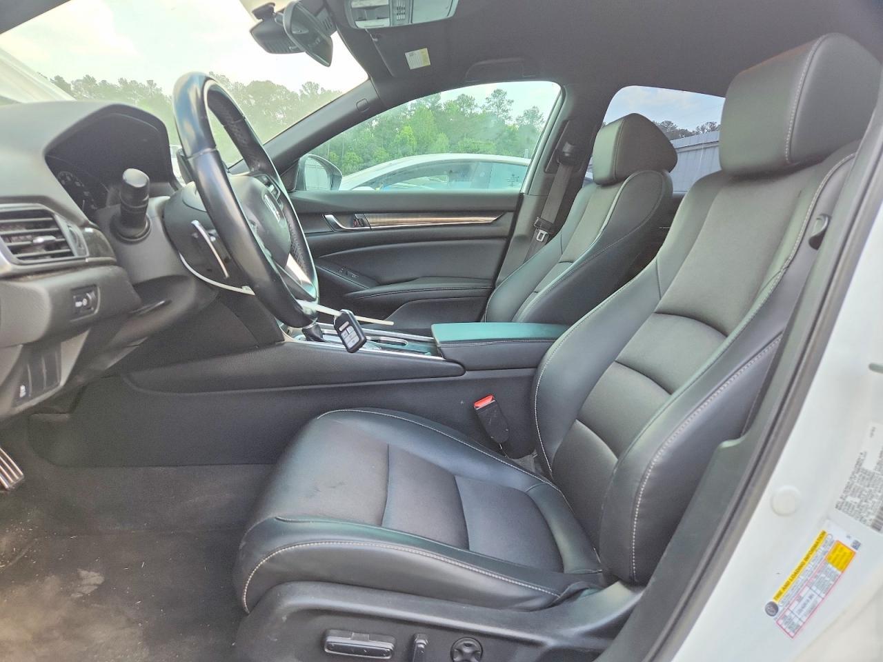 2022 Honda Accord Sport - Image 7