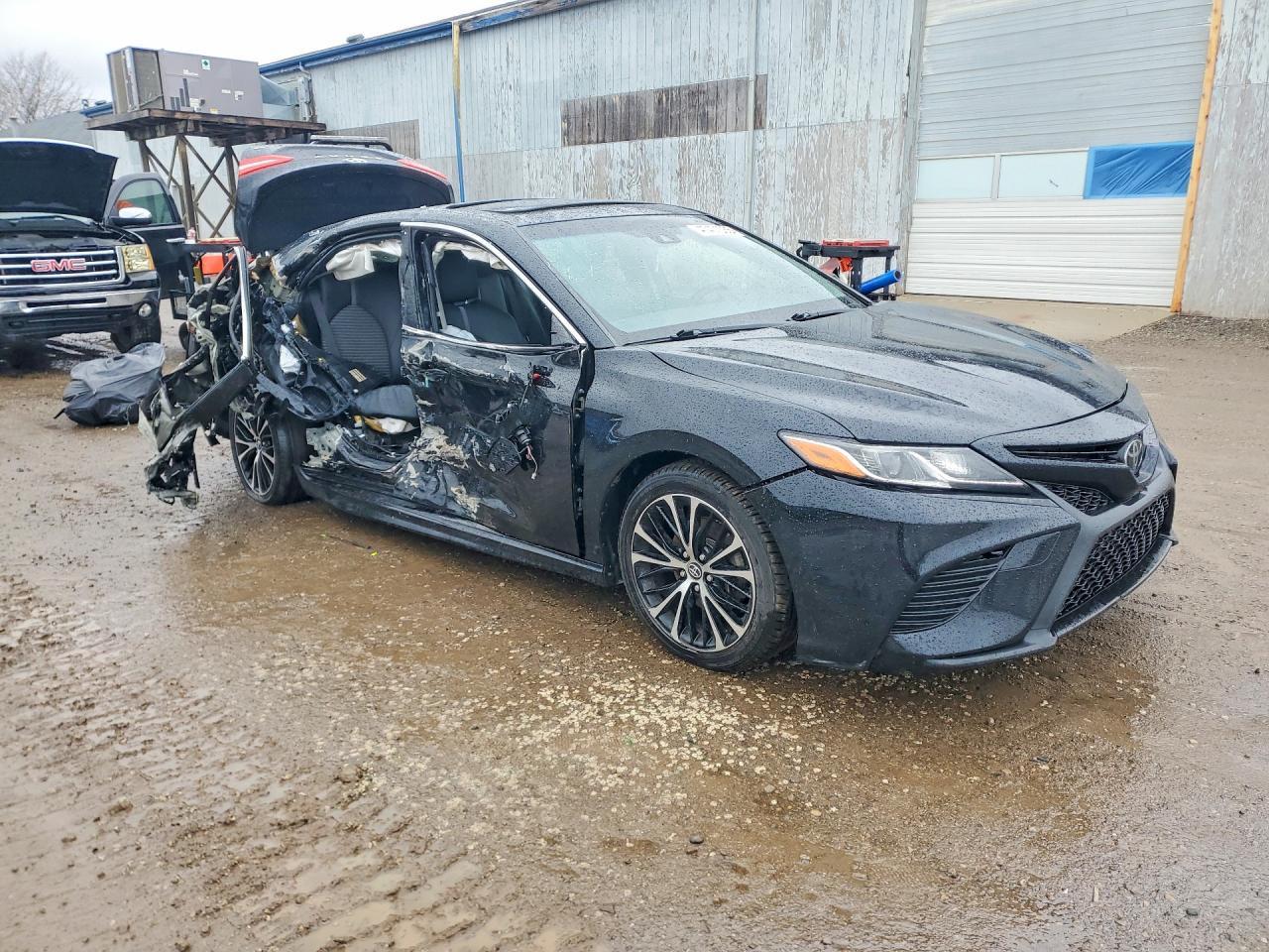 2018 Toyota Camry Se - Фото 4