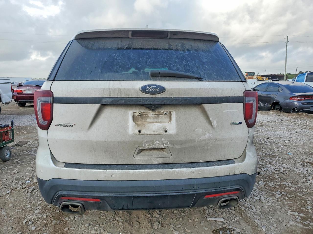 2017 Ford Explorer Sport - Image 6