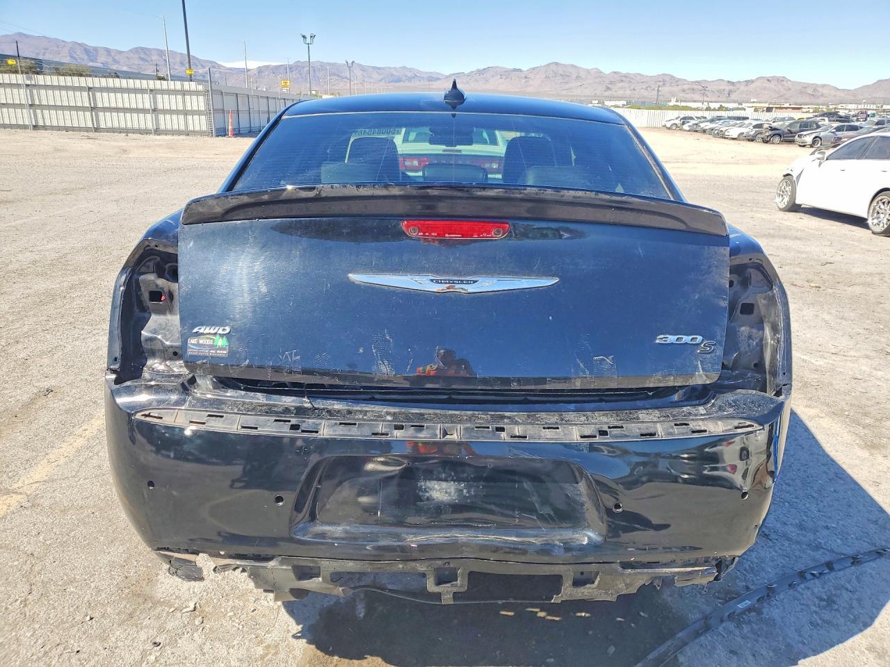 2017 Chrysler 300 S - Фото 6