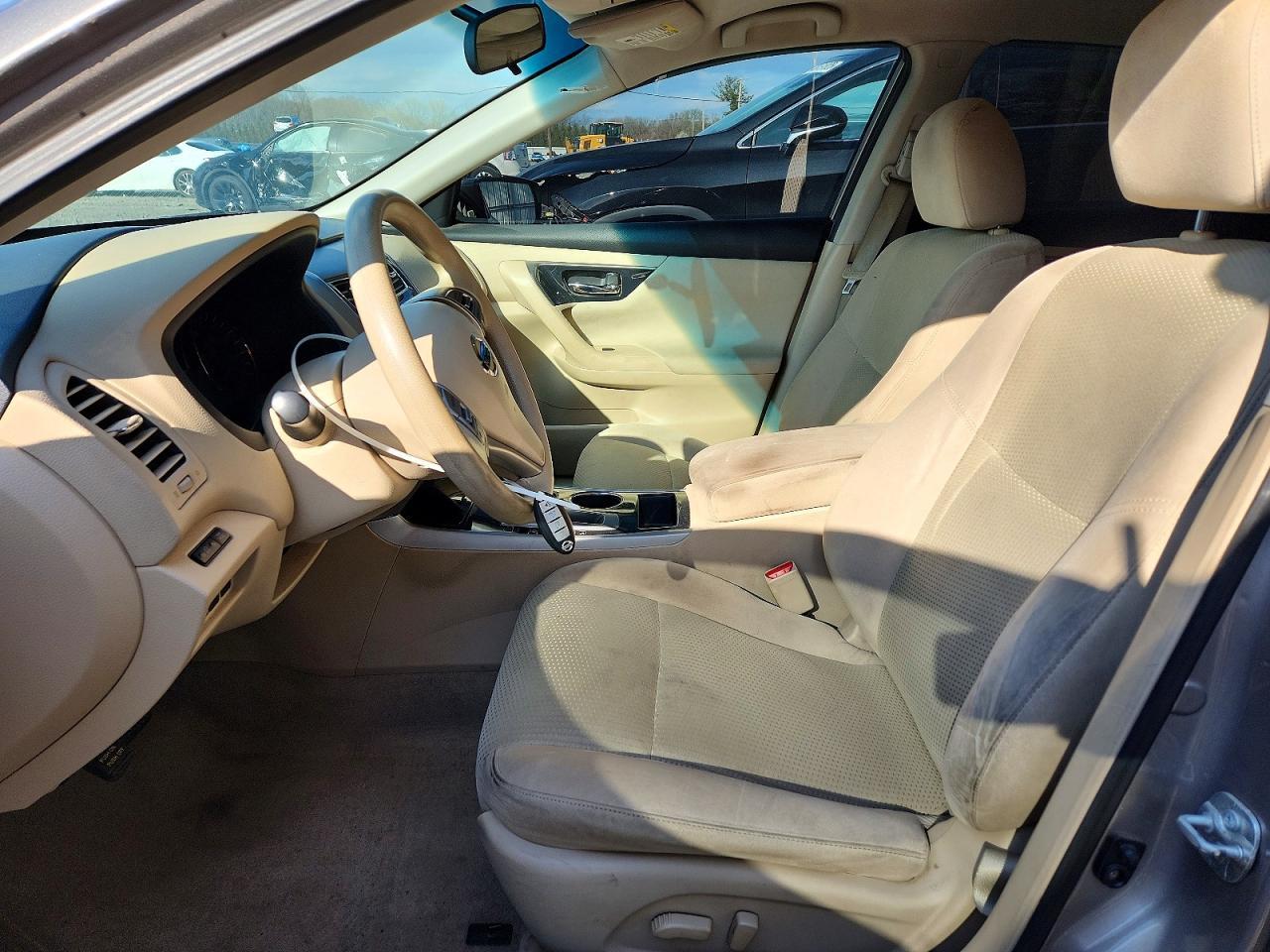 2014 Nissan Altima 2.5 S - Image 7