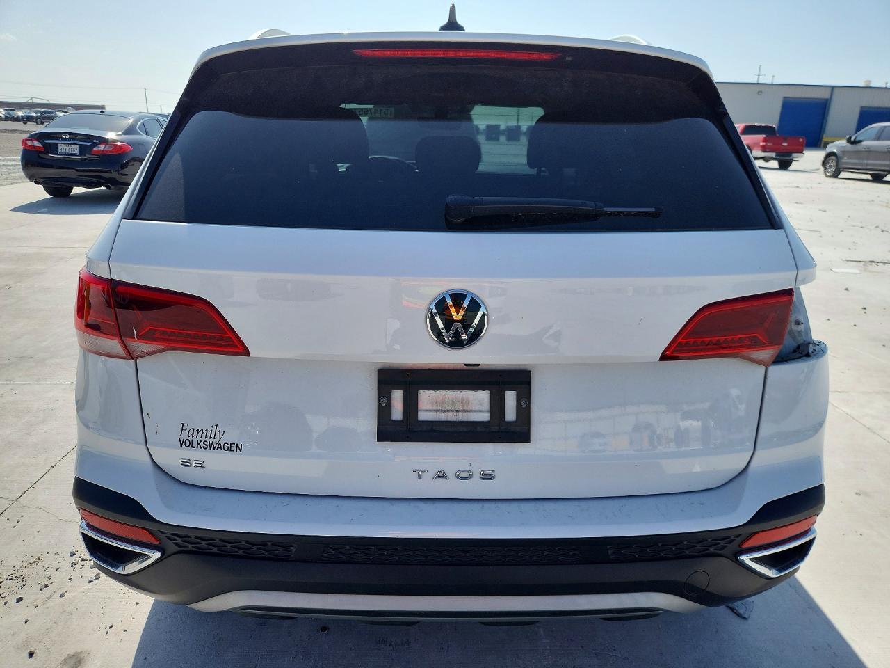 2024 Volkswagen Taos Se - Фото 6
