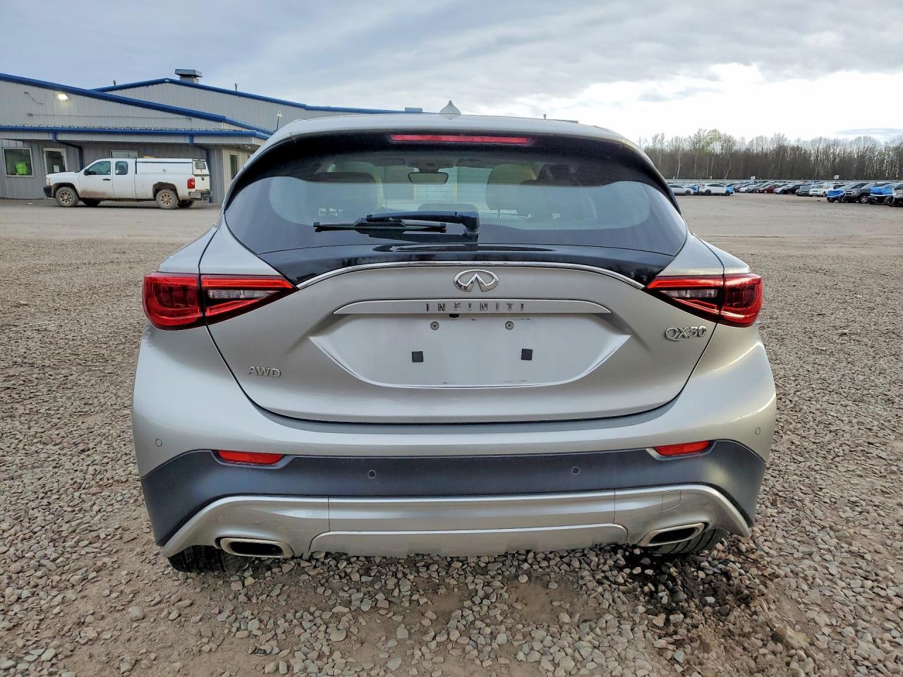 2017 Infiniti Qx30 Premium - Image 6