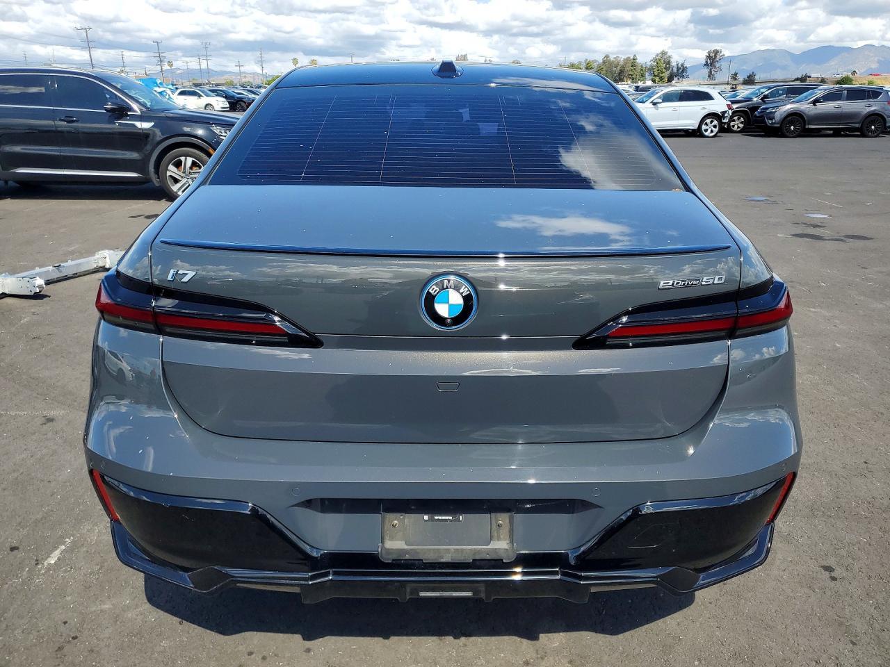 2024 BMW I7 Edrive50 - Image 6