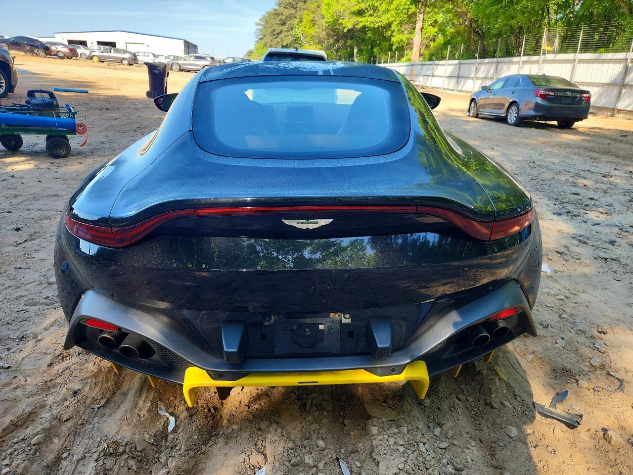 2020 Aston Martin Vantage - Фото 6
