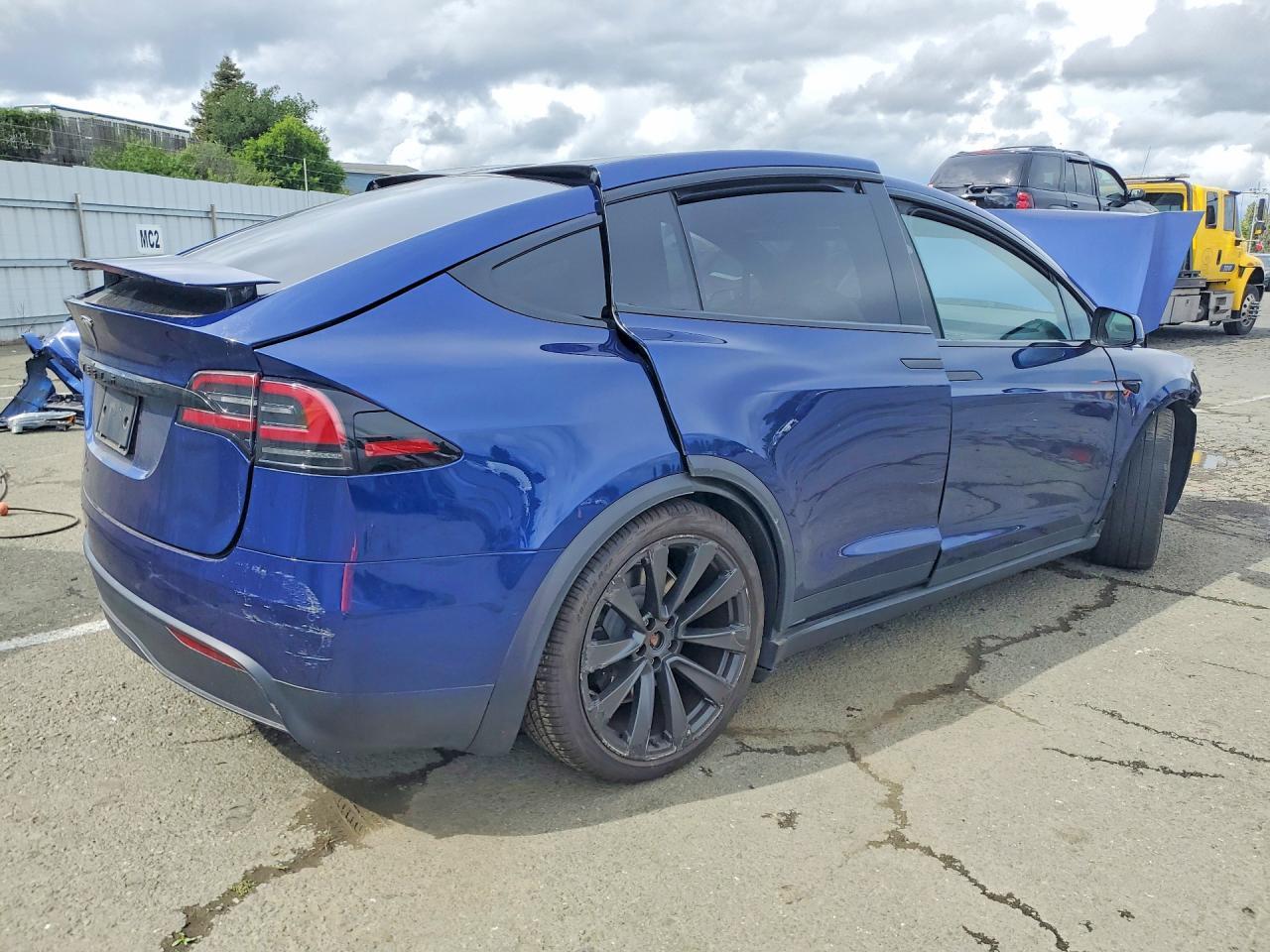 2023 Tesla Model X - Фото 3
