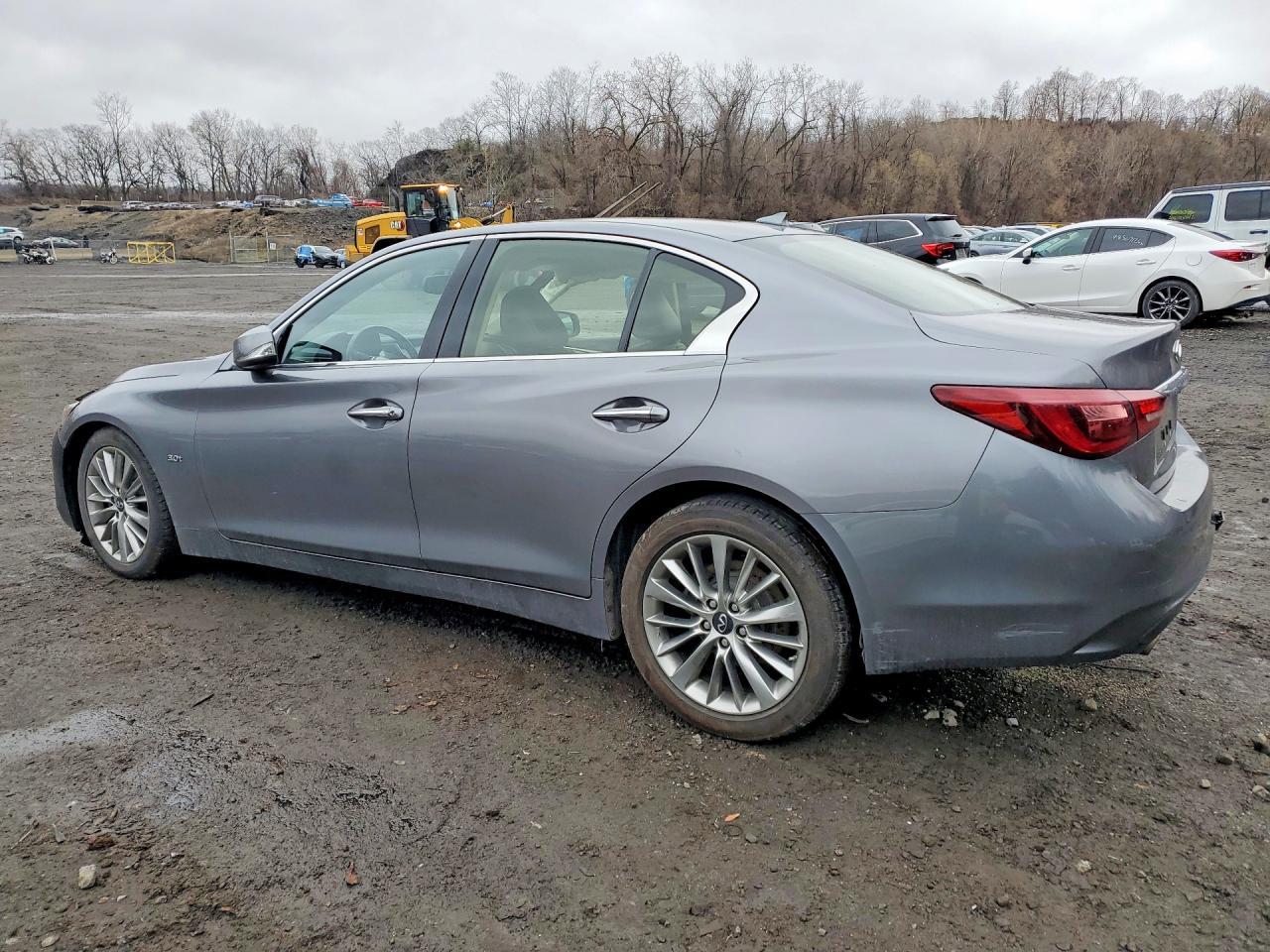 2019 Infiniti Q50 3.0T Luxe - Фото 2
