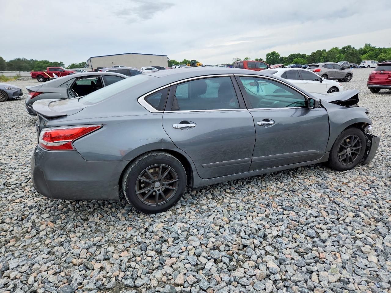 2015 Nissan Altima 2.5 S - Фото 3