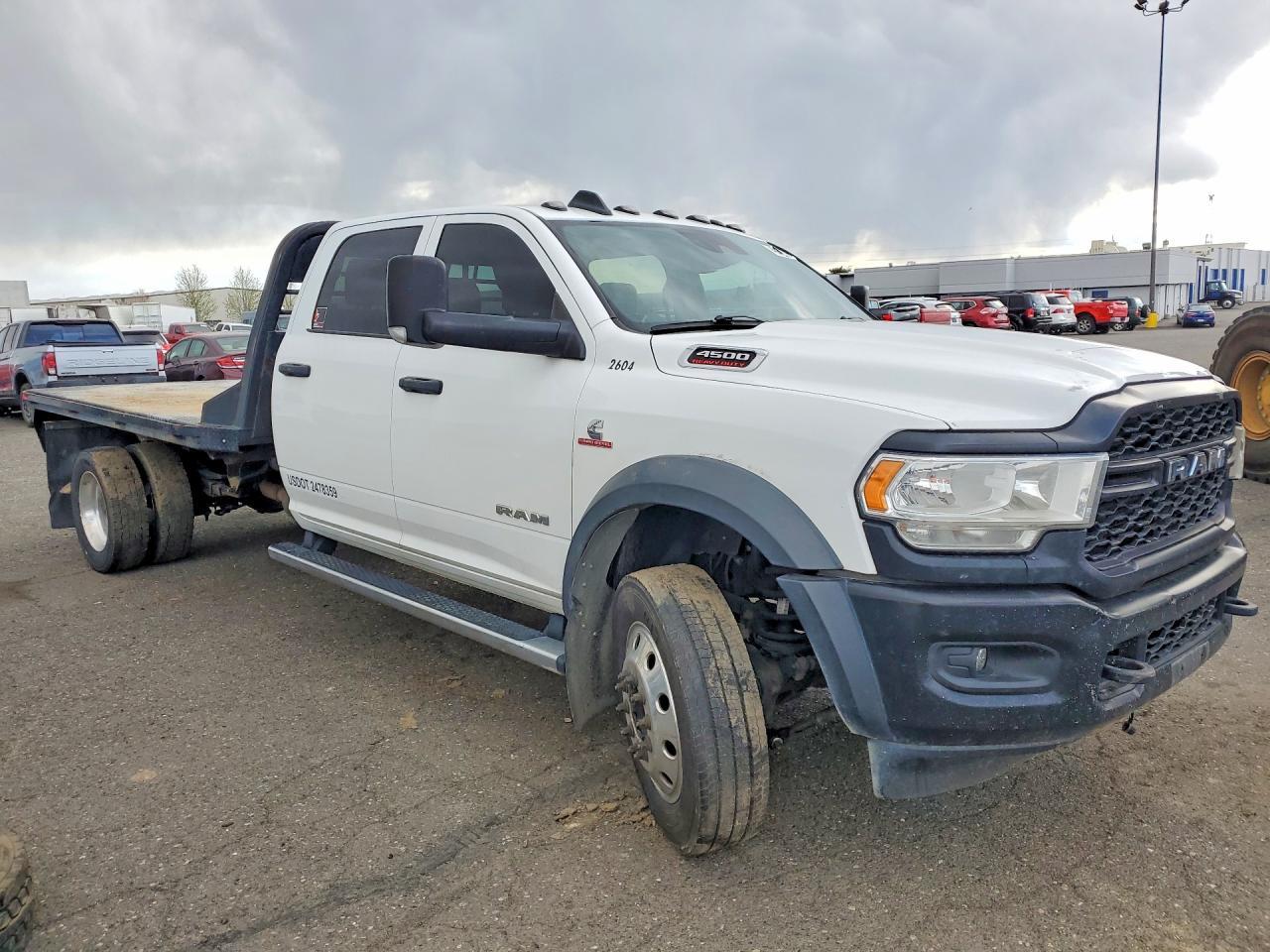 2022 Ram 4500 Flatbed Truck - Image 4