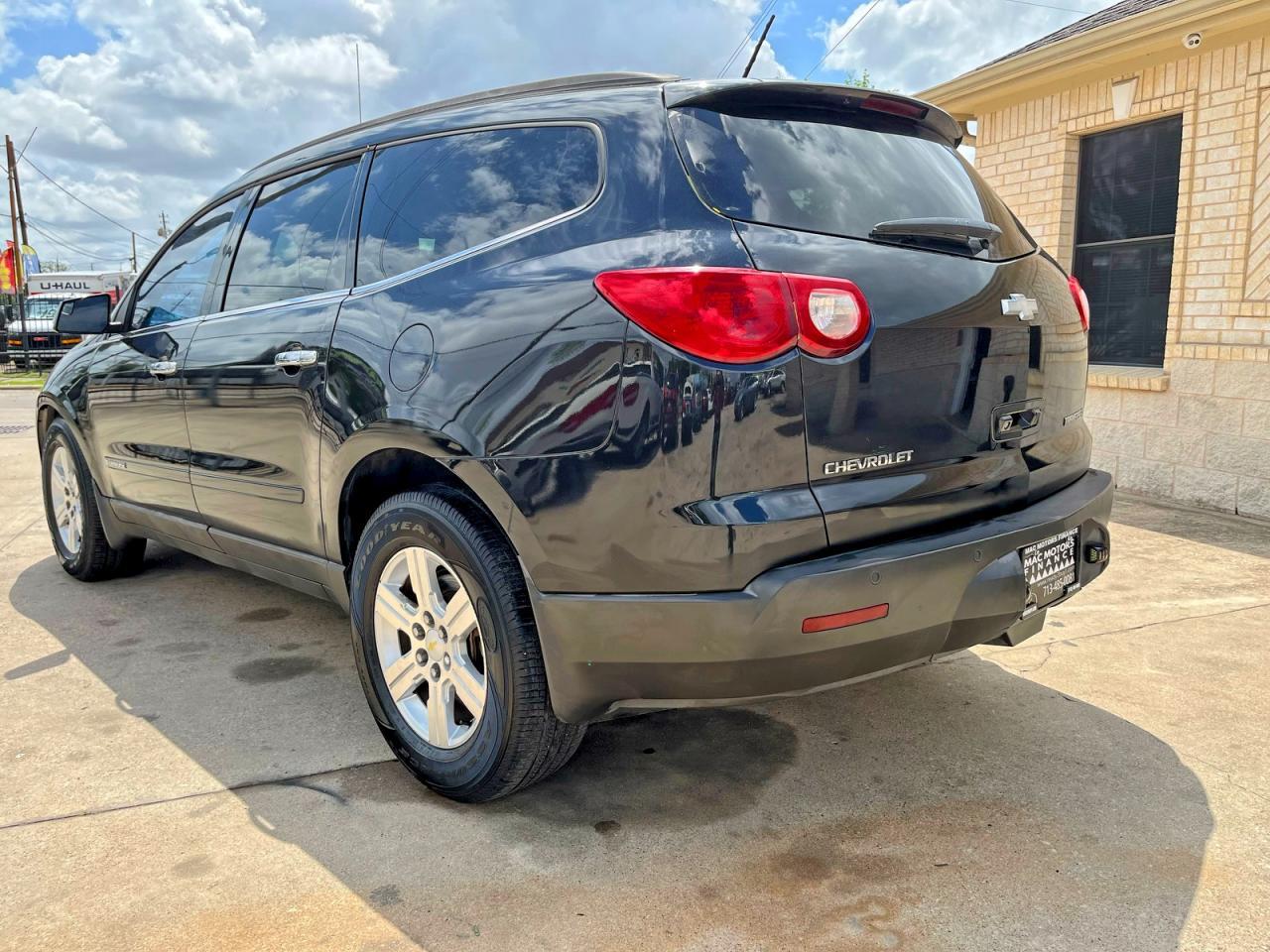 2009 Chevrolet Traverse Lt - Image 3
