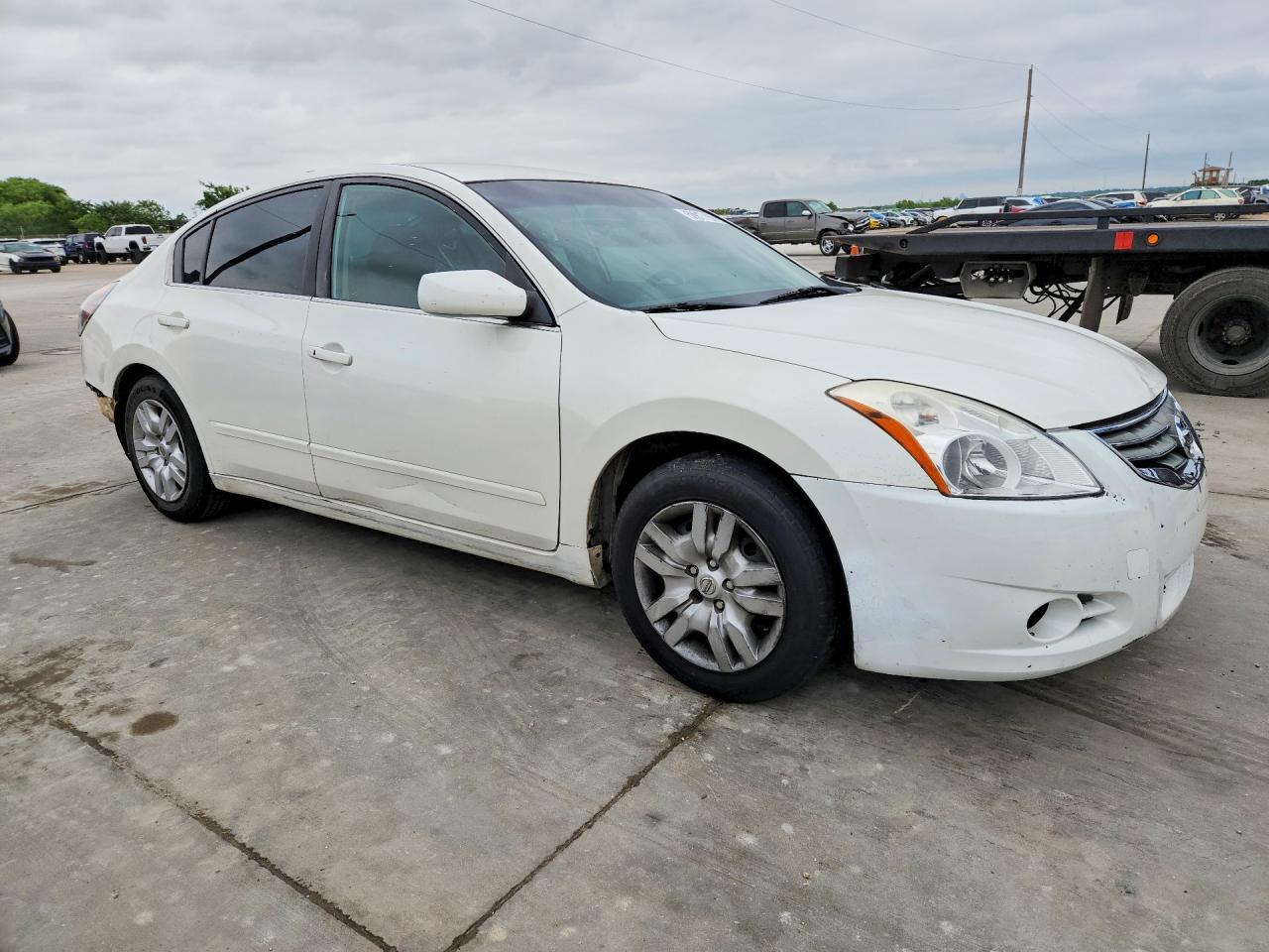 2012 Nissan Altima 2.5 - Image 4
