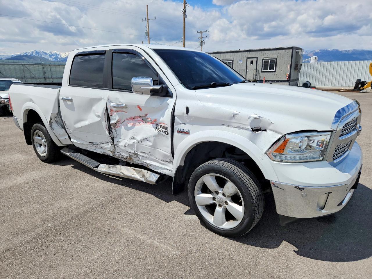 2014 Ram 1500 Laramie - Image 4