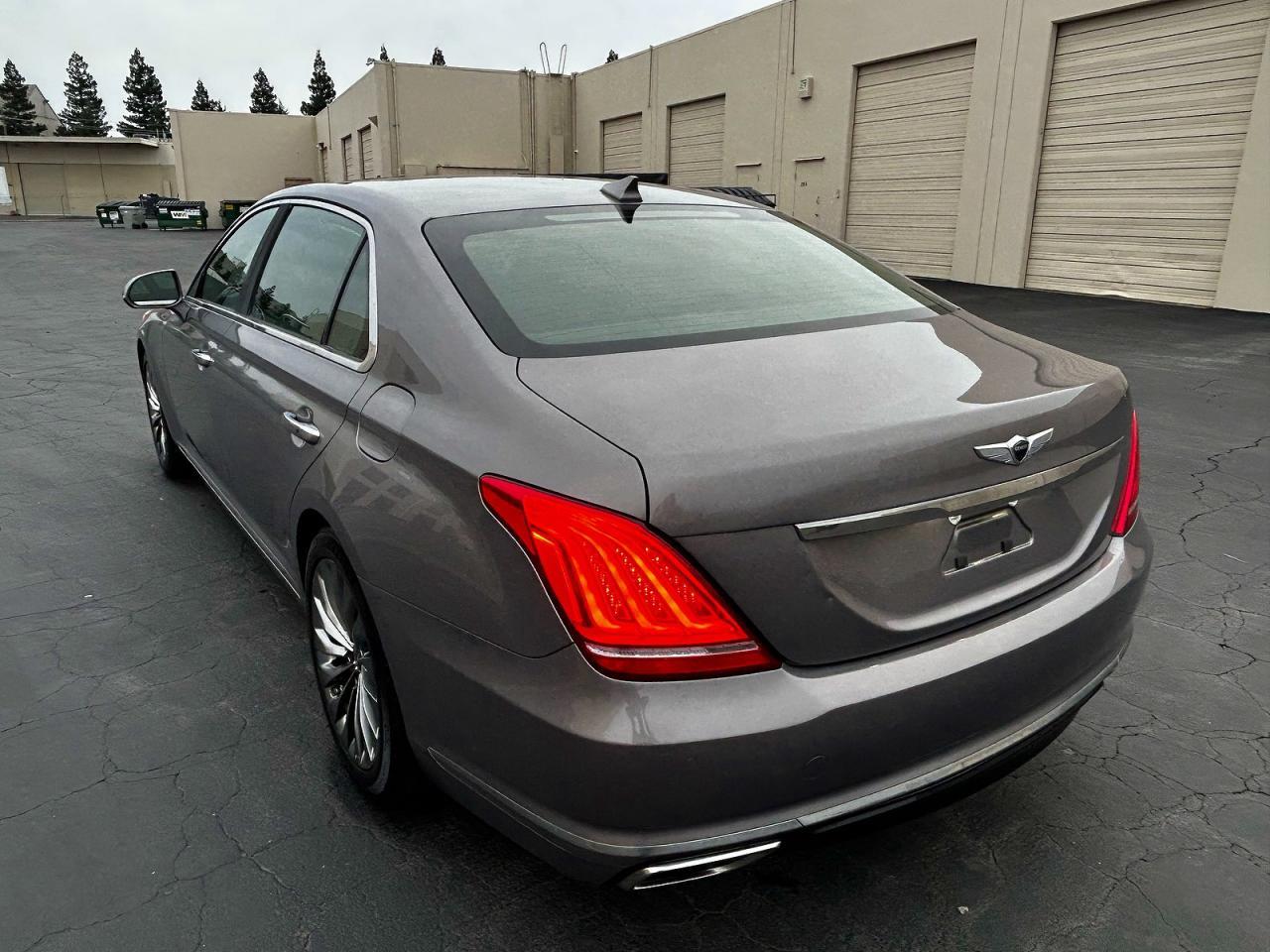 2018 Genesis G90 5.0 Ultimate - Фото 3