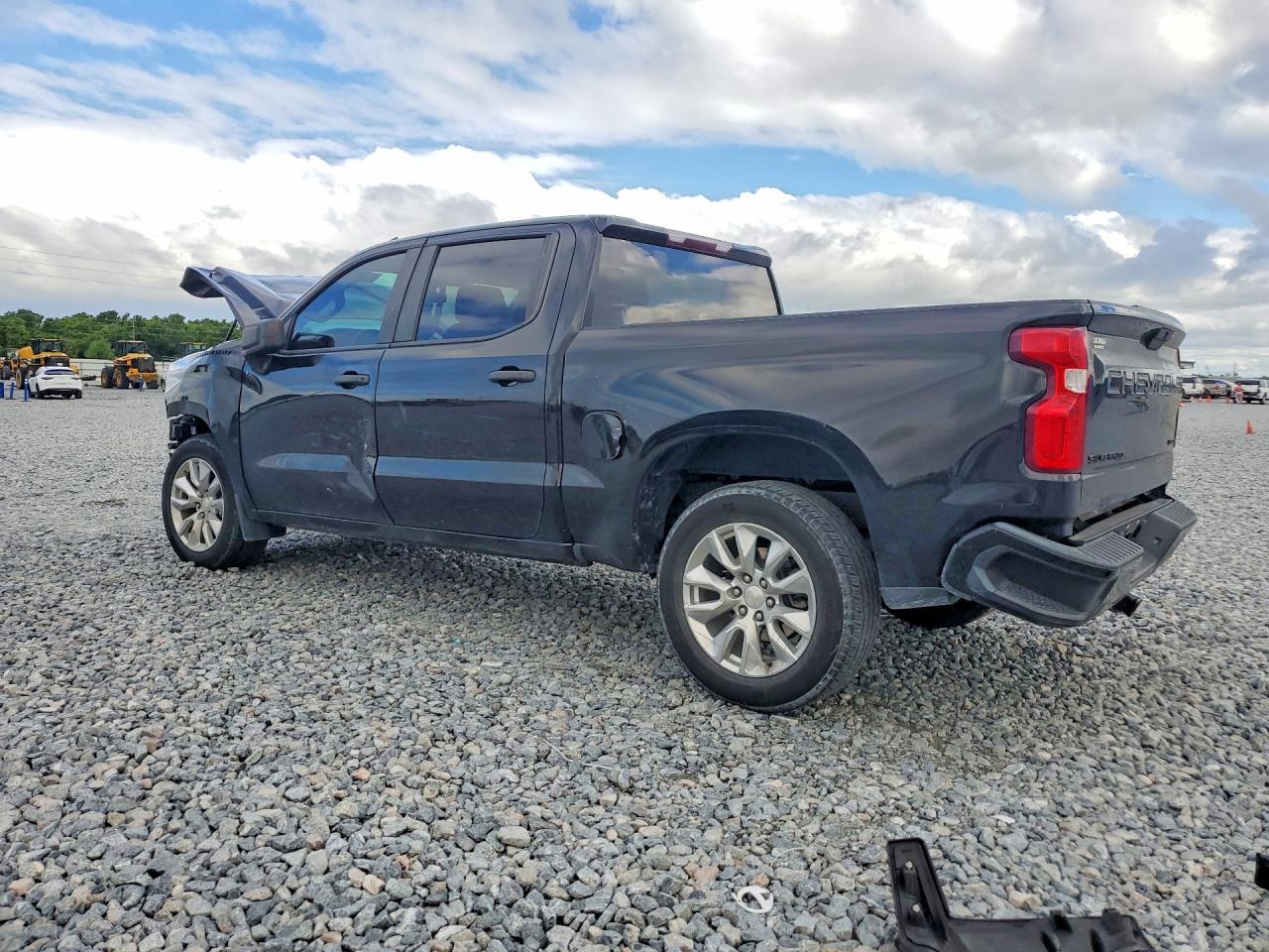 2021 Chevrolet Silverado C1500 Custom - Image 2