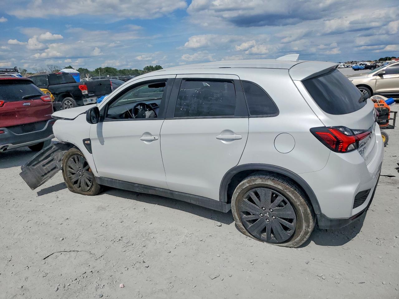 2025 Mitsubishi Outlander Sport S - Фото 2