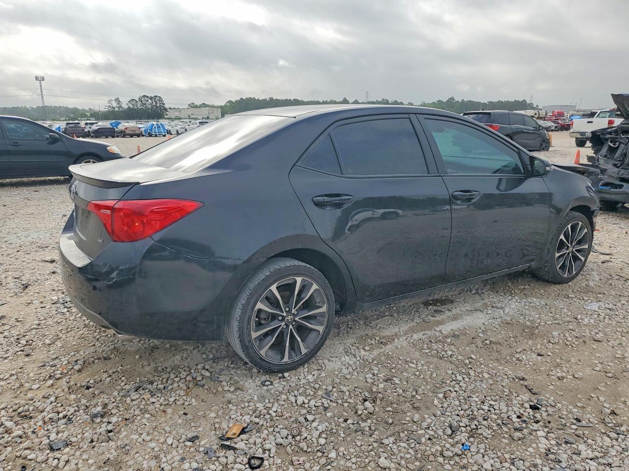 2019 Toyota Corolla Se - Фото 3