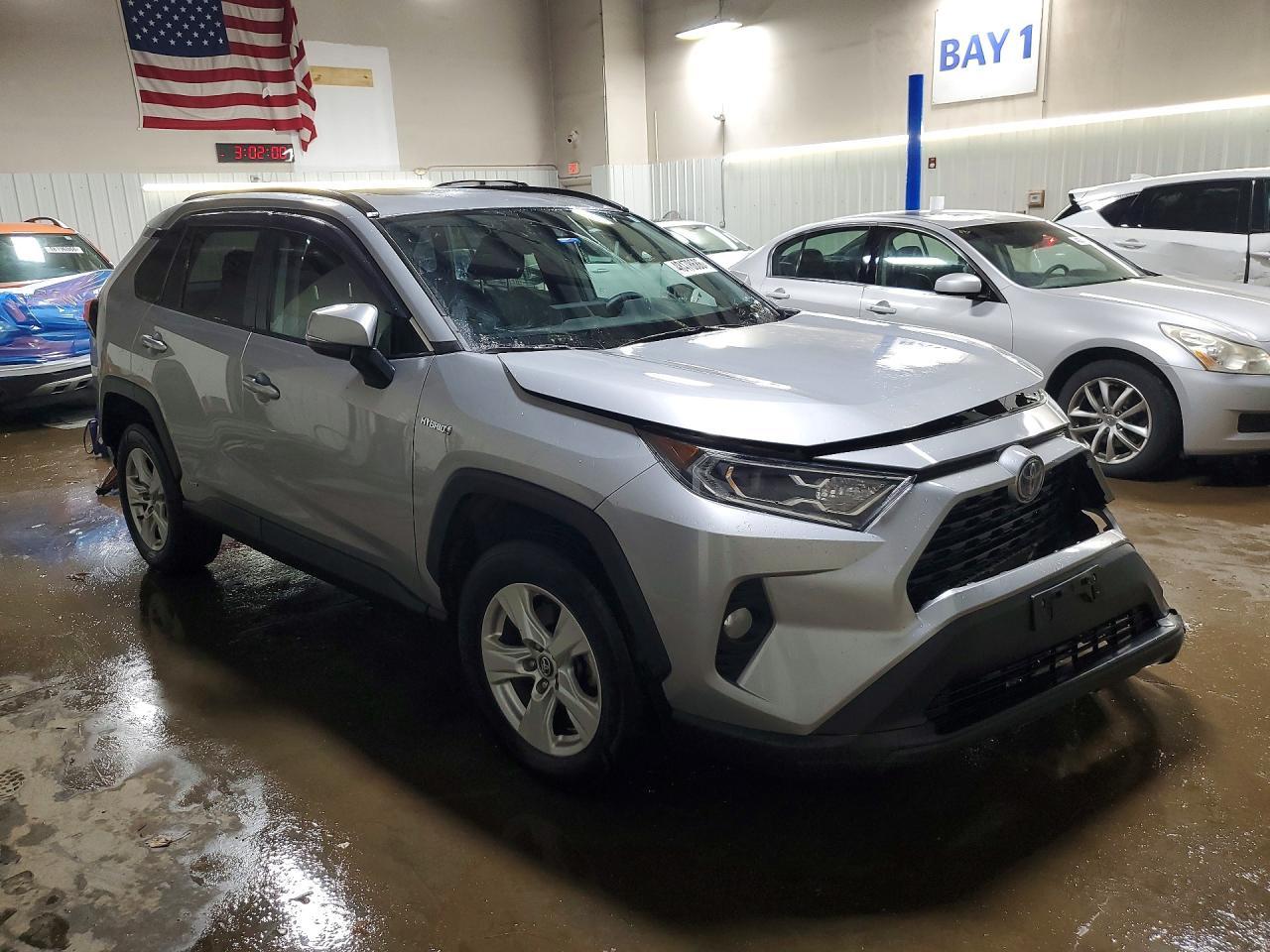 2020 Toyota Rav4 Hybrid Xle - Image 4