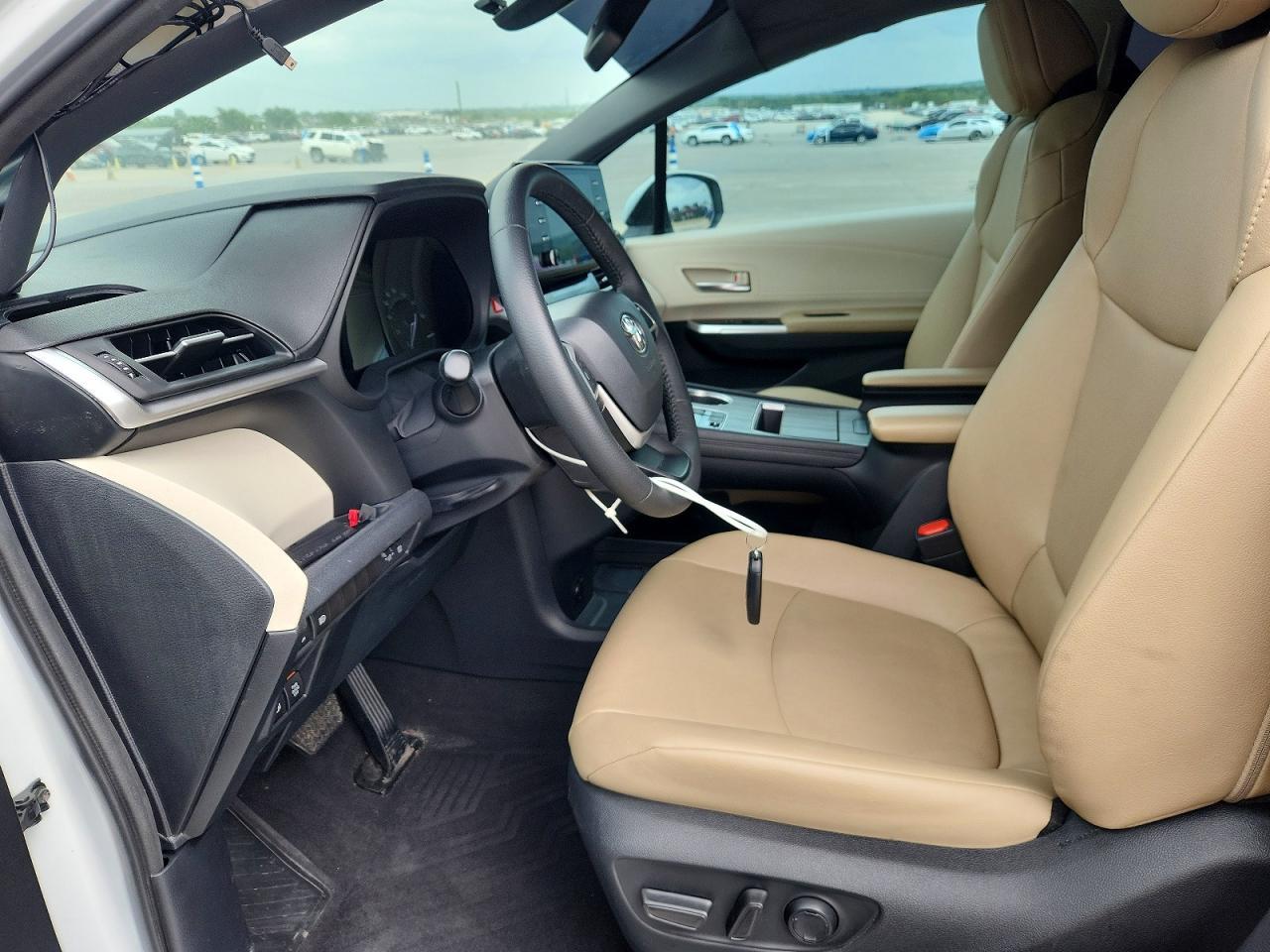 2023 Toyota Sienna Xle - Фото 7