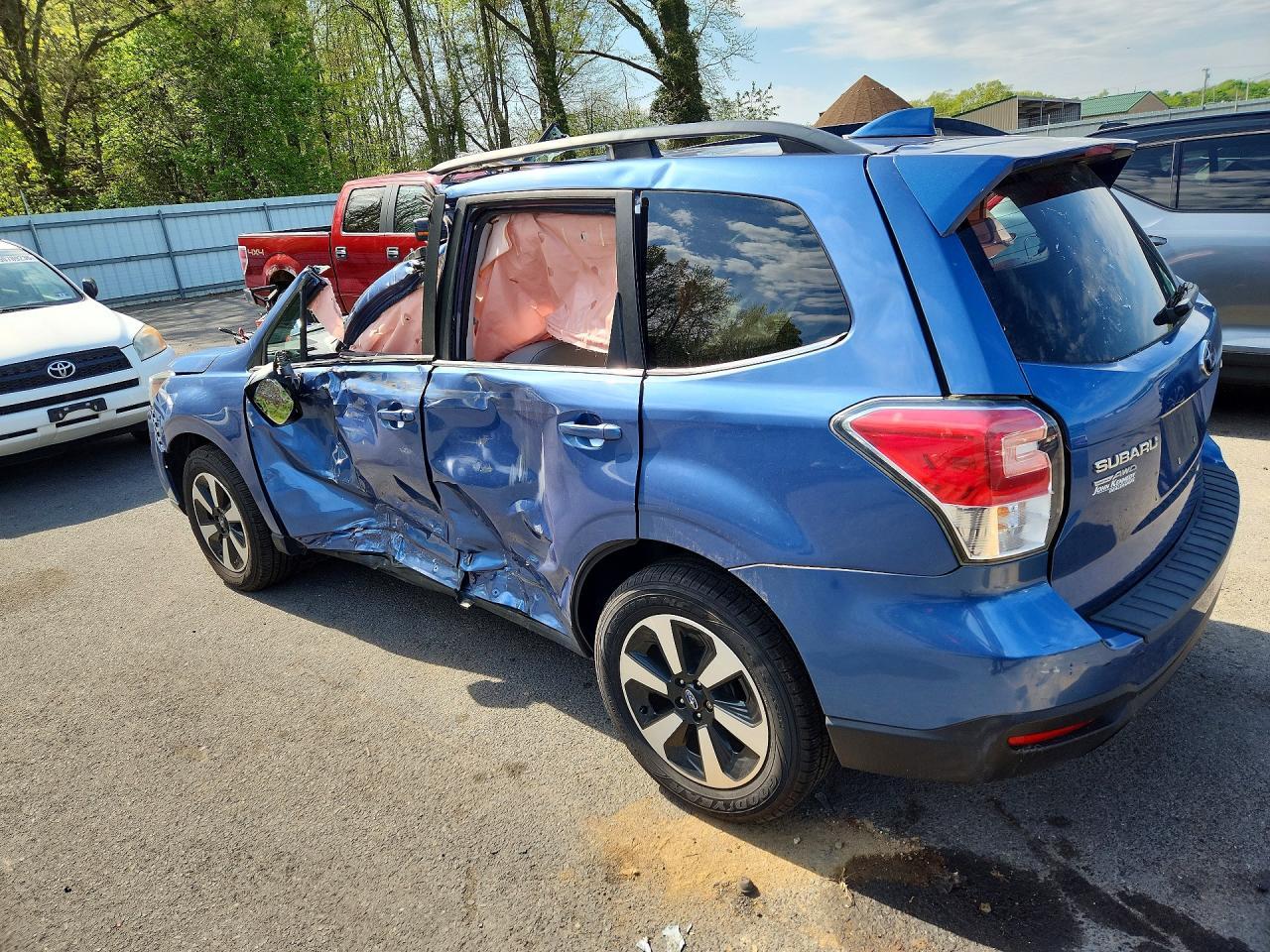 2018 Subaru Forester - Фото 2