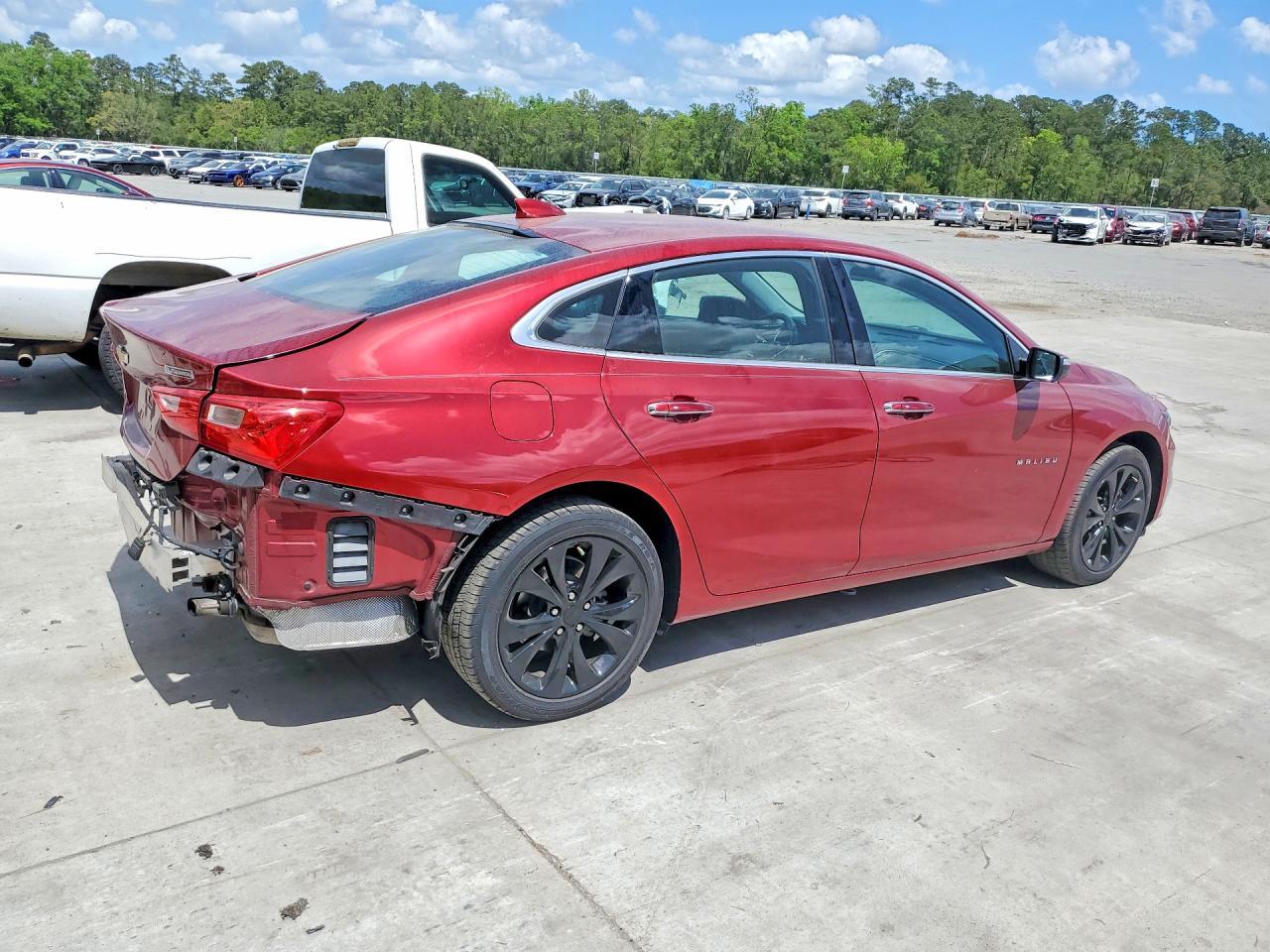 2017 Chevrolet Malibu Premier - Фото 3