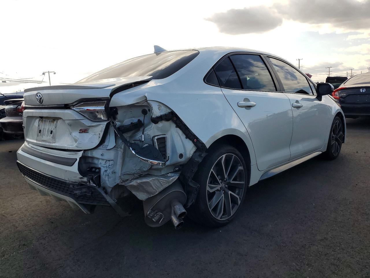 2021 Toyota Corolla Se - Image 3