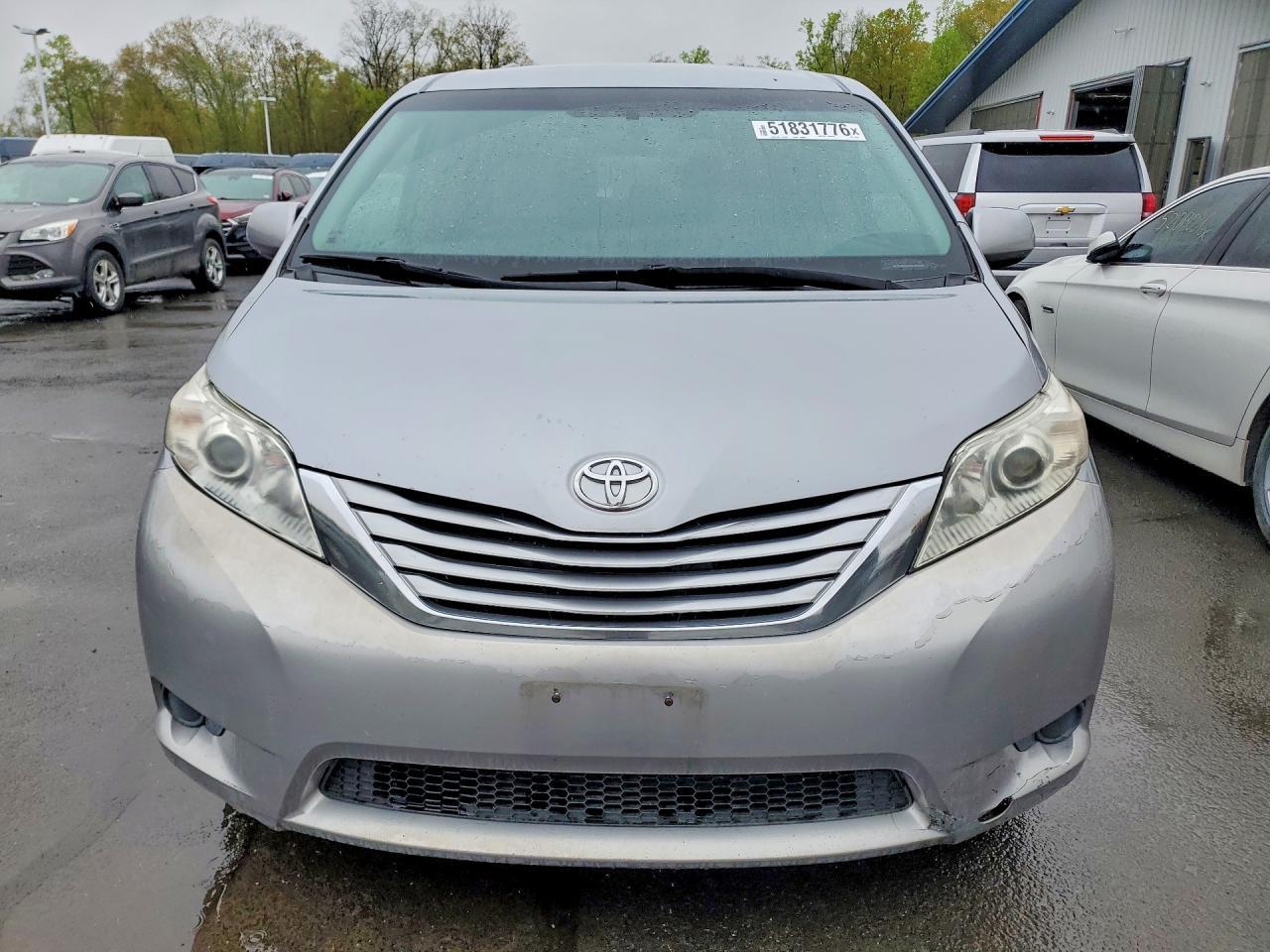 2017 Toyota Sienna Le - Фото 5