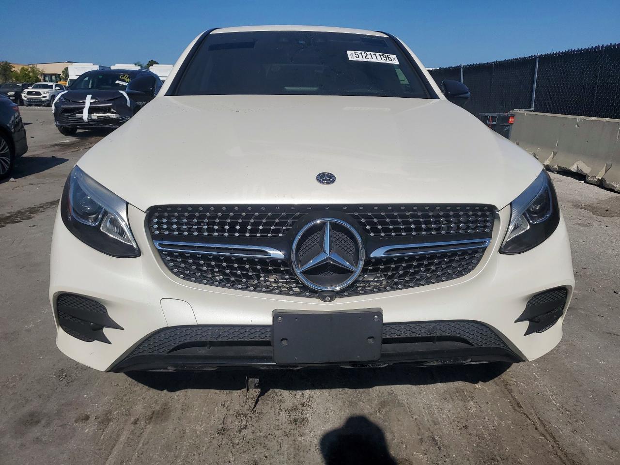 2019 Mercedes-Benz Glc Coupe 300 4Matic - Image 5