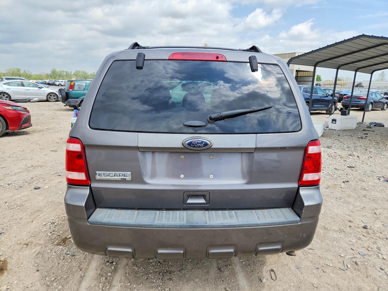 2011 Ford Escape Xlt - Image 6