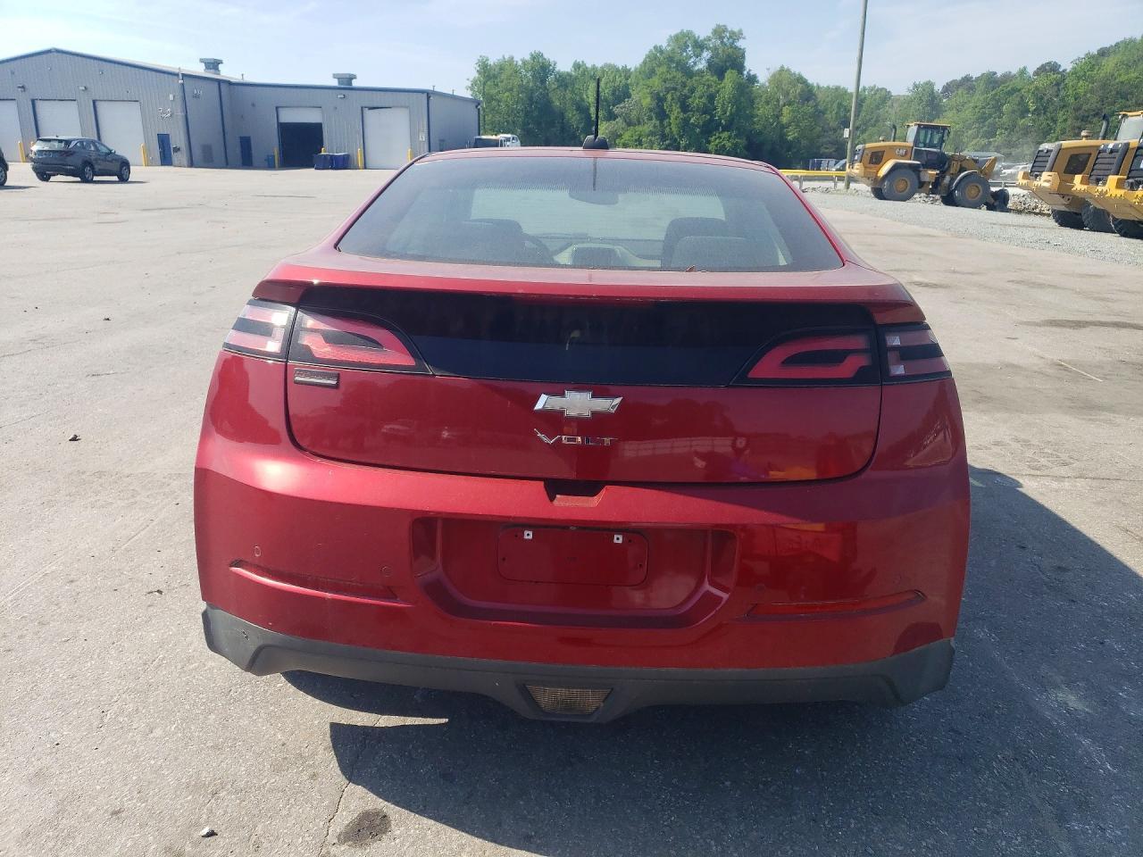 2015 Chevrolet Volt - Image 6