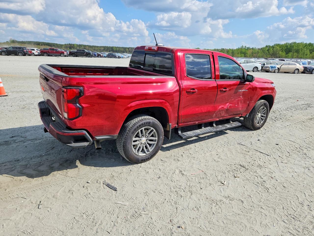 2025 Chevrolet Colorado Lt - Image 3