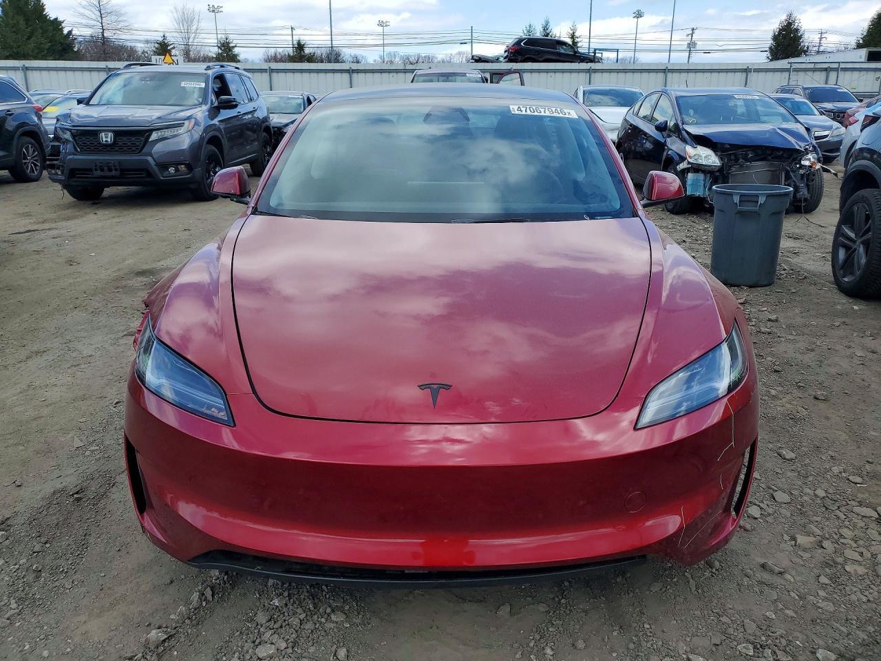 2026 Tesla Model 3 - Фото 5