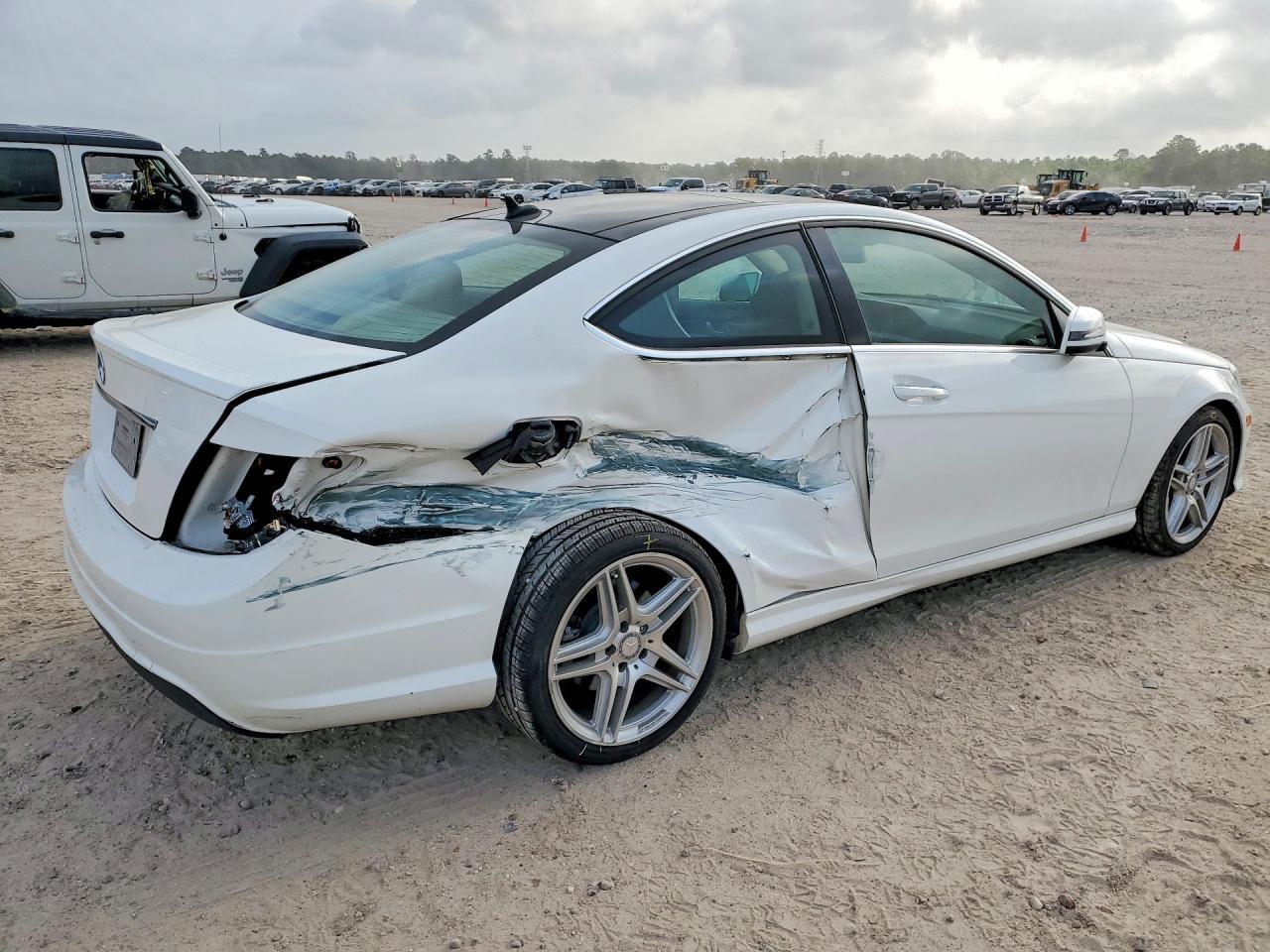 2014 Mercedes-Benz C 250 - Фото 3