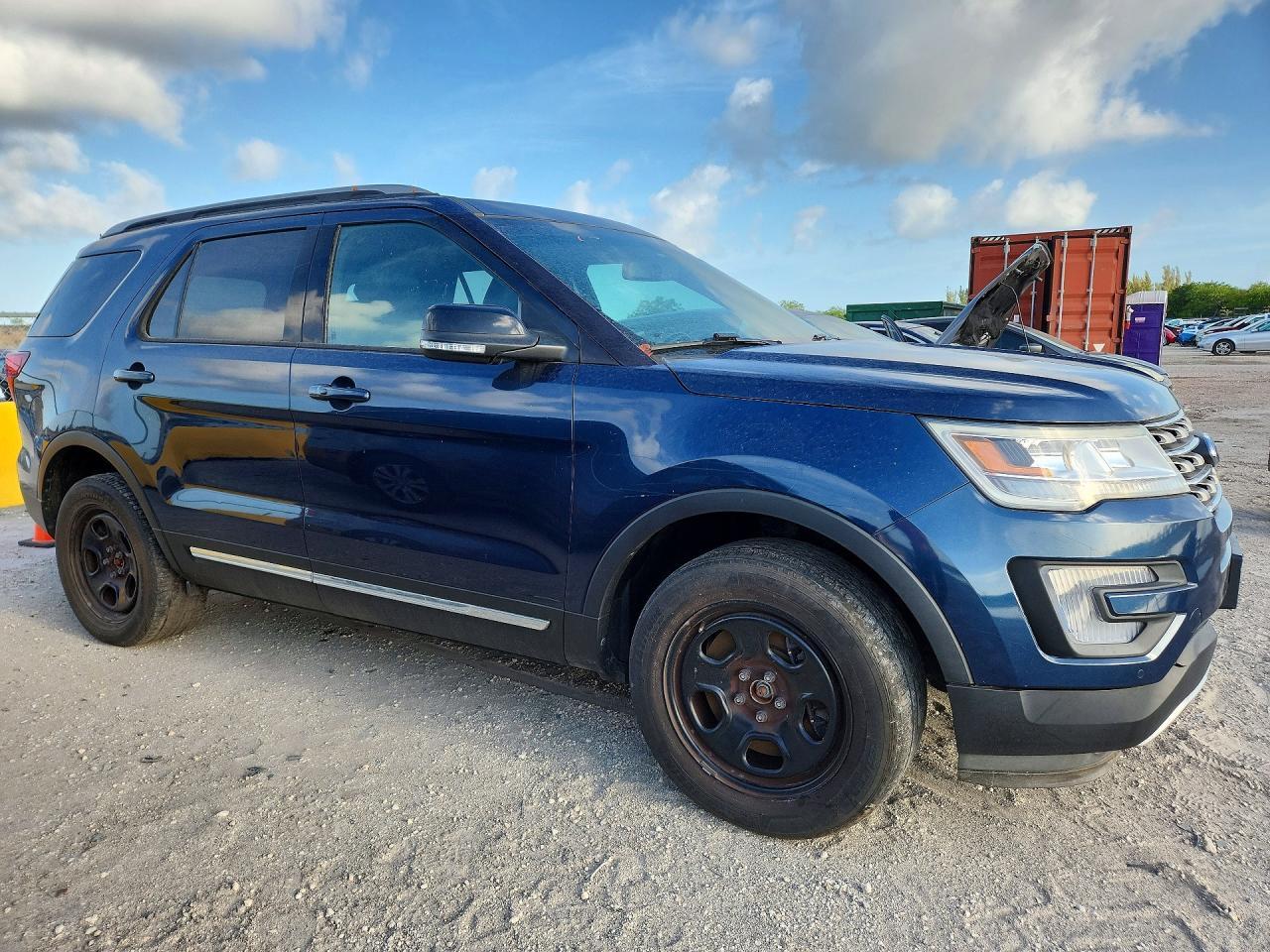 2017 Ford Explorer Xlt - Фото 4