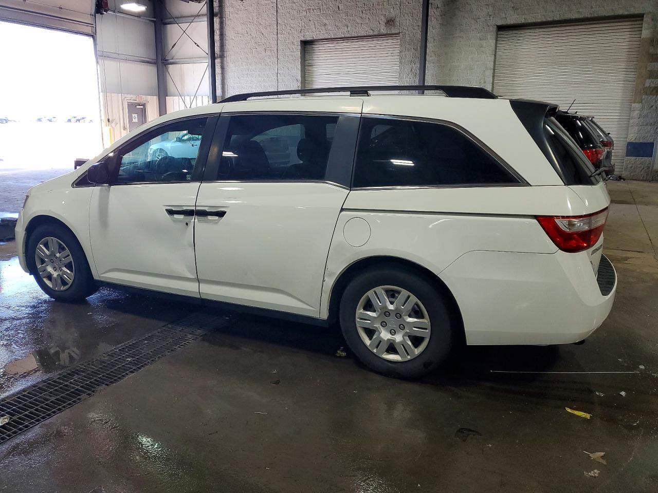 2013 Honda Odyssey Lx - Фото 2