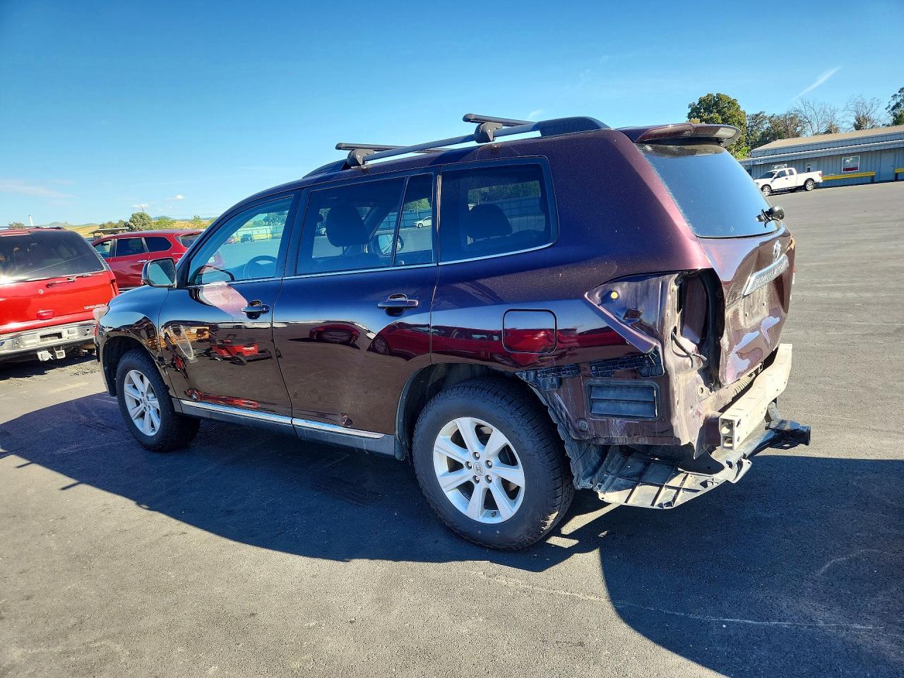 2013 Toyota Highlander Plus - Image 2