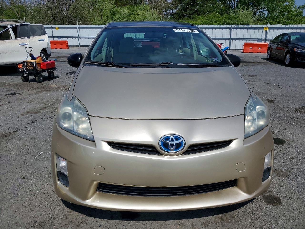 2011 Toyota Prius Three - Image 5