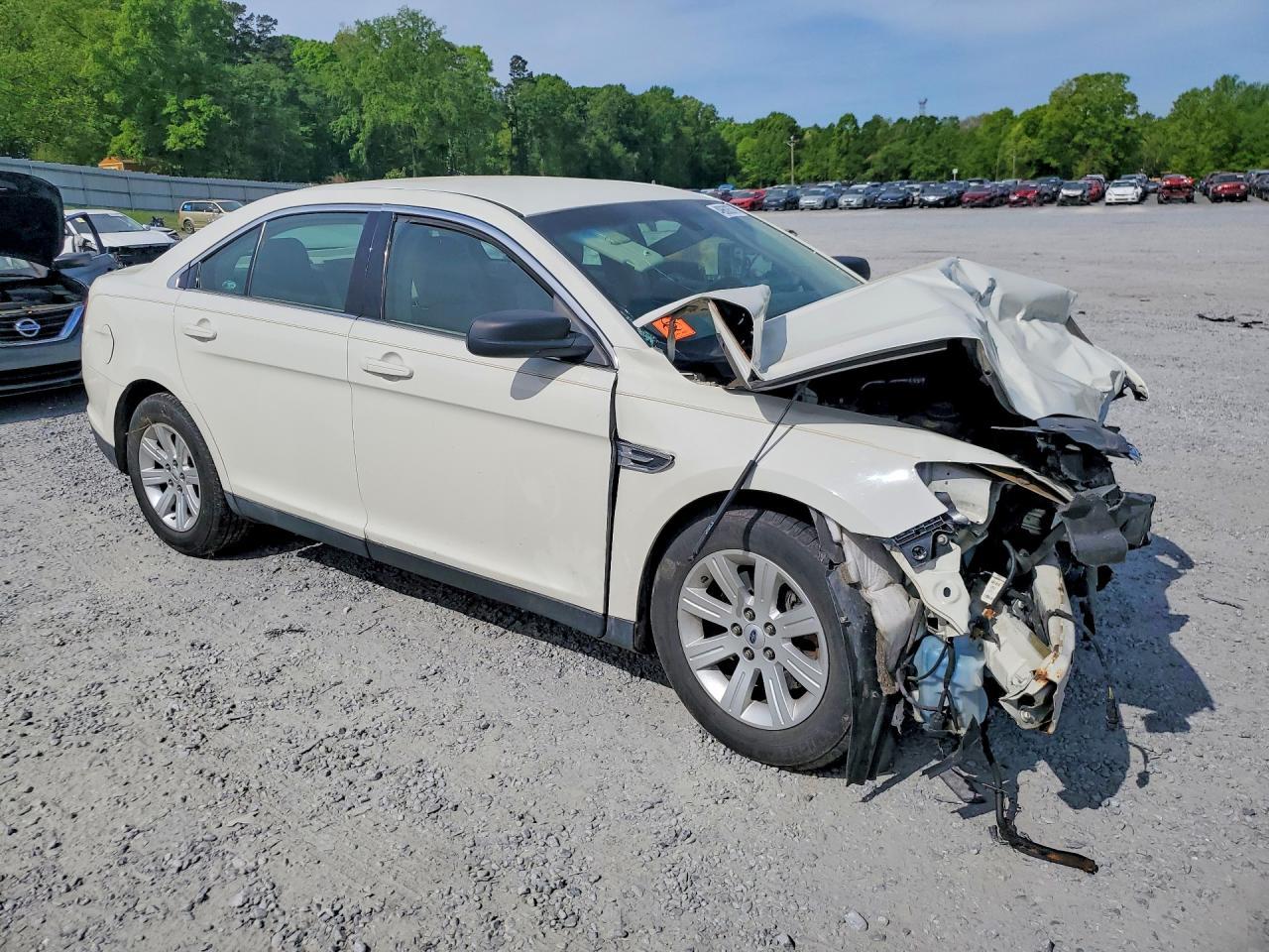 2010 Ford Taurus Se - Image 4