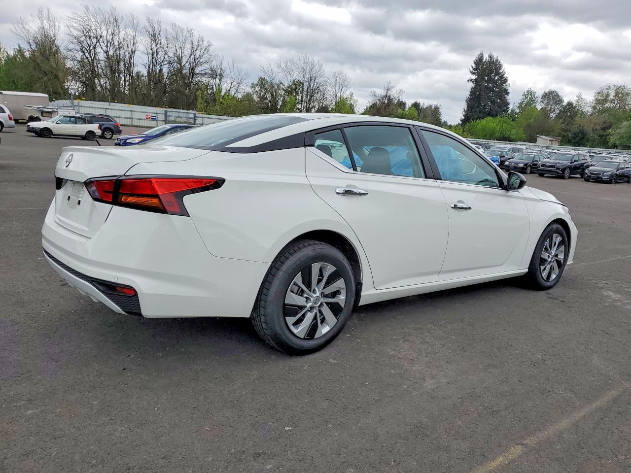 2024 Nissan Altima S - Image 3