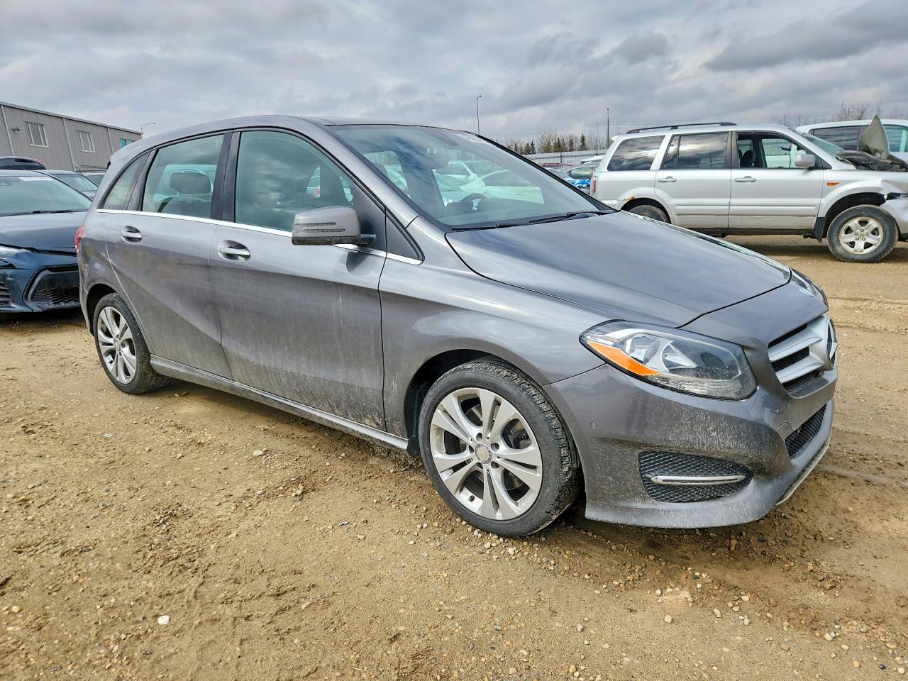 2016 Mercedes-Benz B 250 4Matic - Фото 4