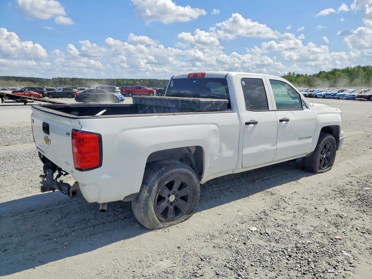 2014 Chevrolet Silverado K1500 Lt - Image 3