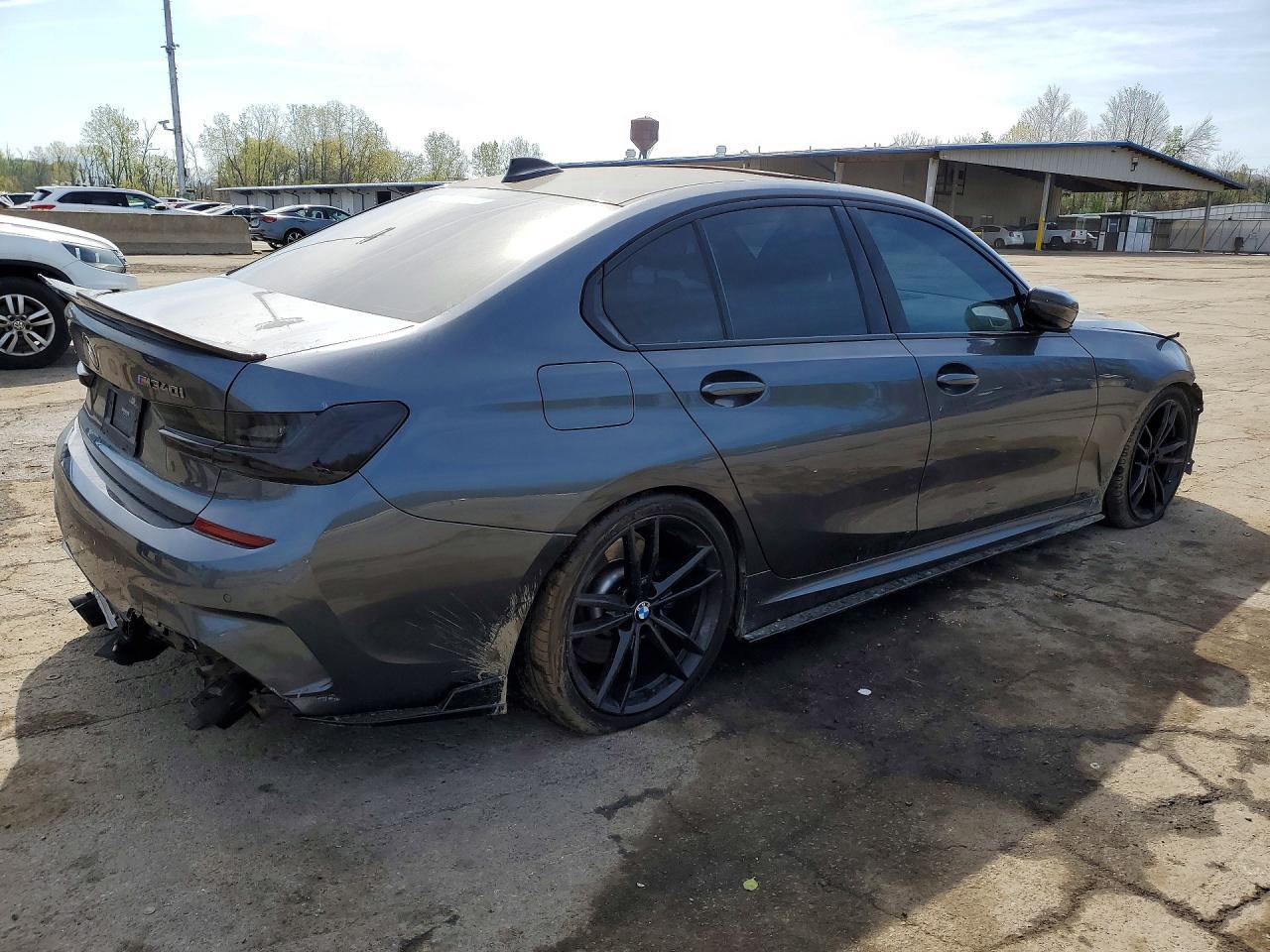 2022 BMW M340Xi - Фото 3