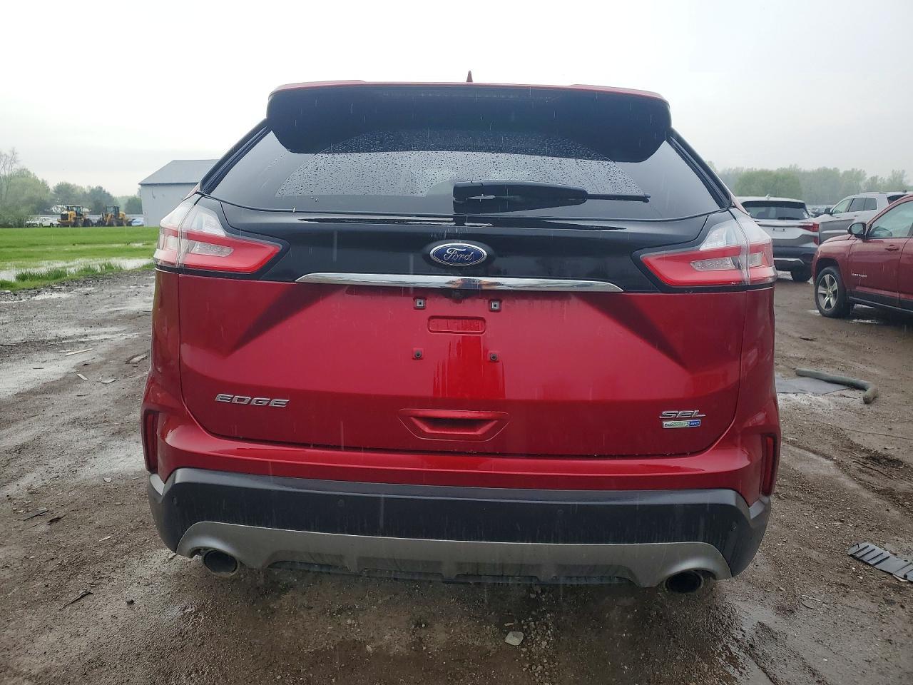 2019 Ford Edge - Фото 6