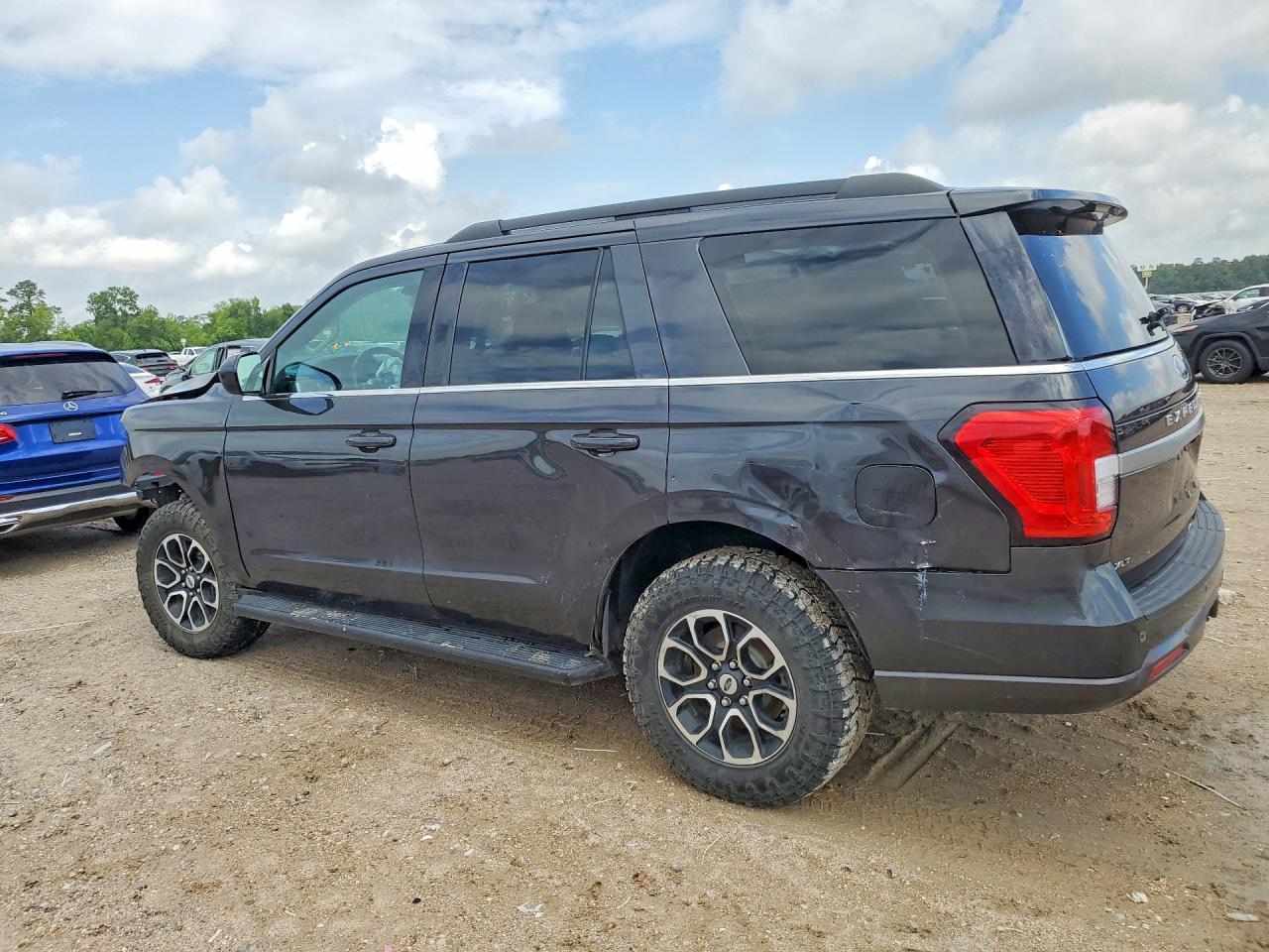 2023 Ford Expedition Xlt - Фото 2